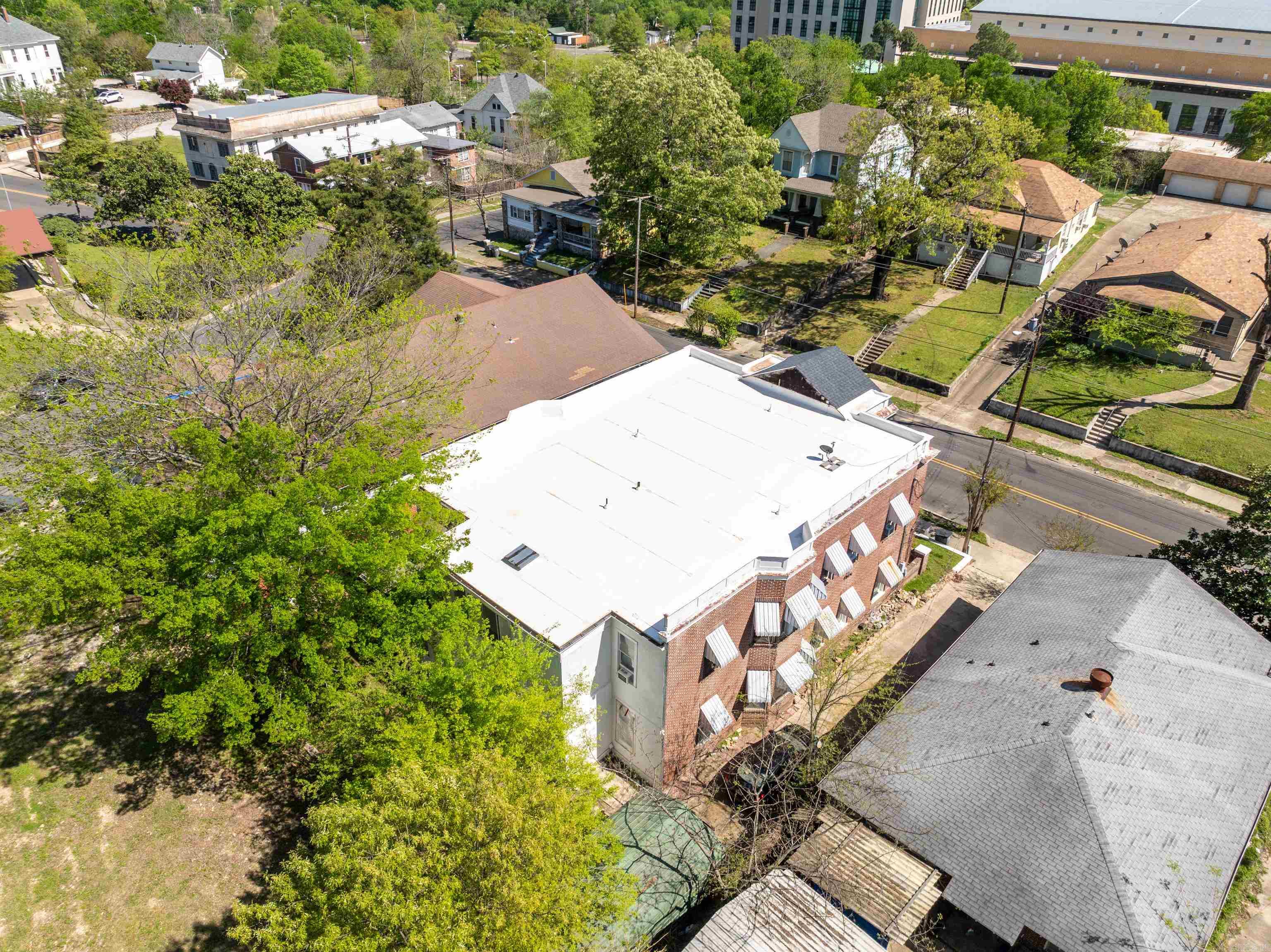 419  Spring  Hot Springs, AR