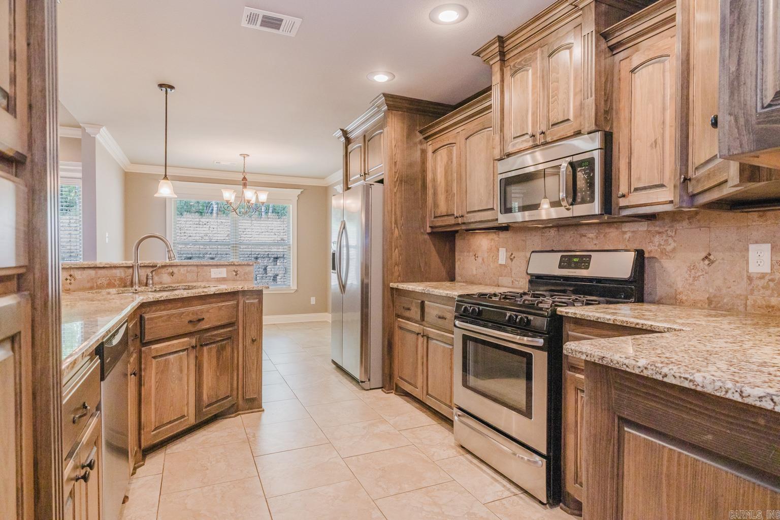 1844  White Oak  Benton, AR
