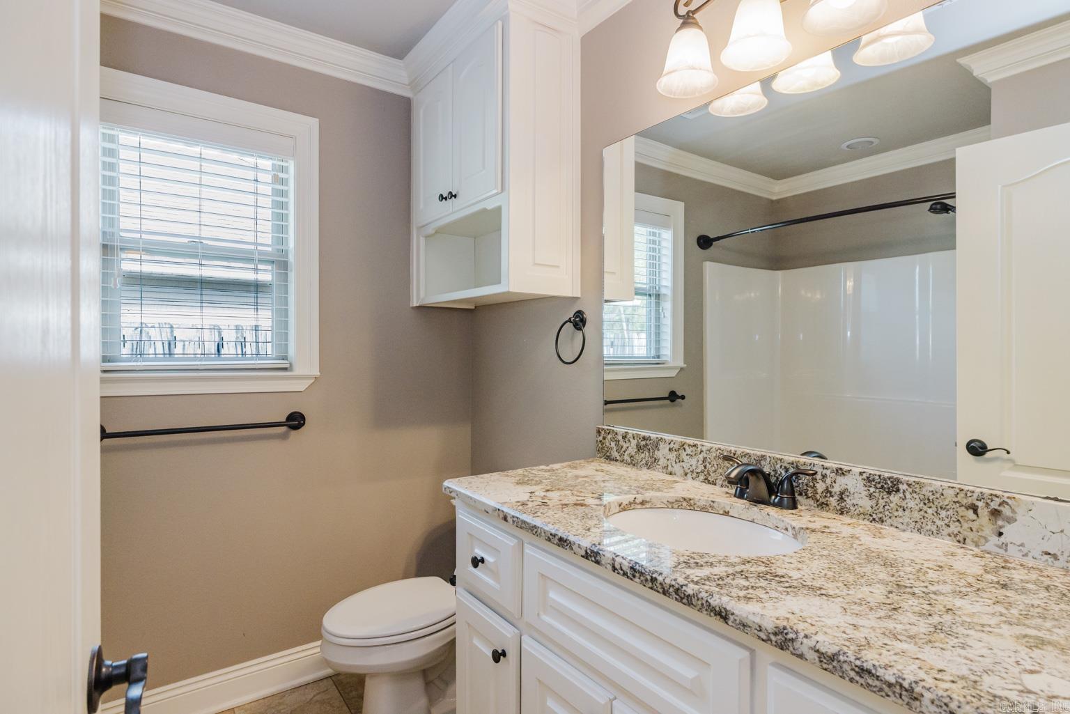 1844  White Oak  Benton, AR
