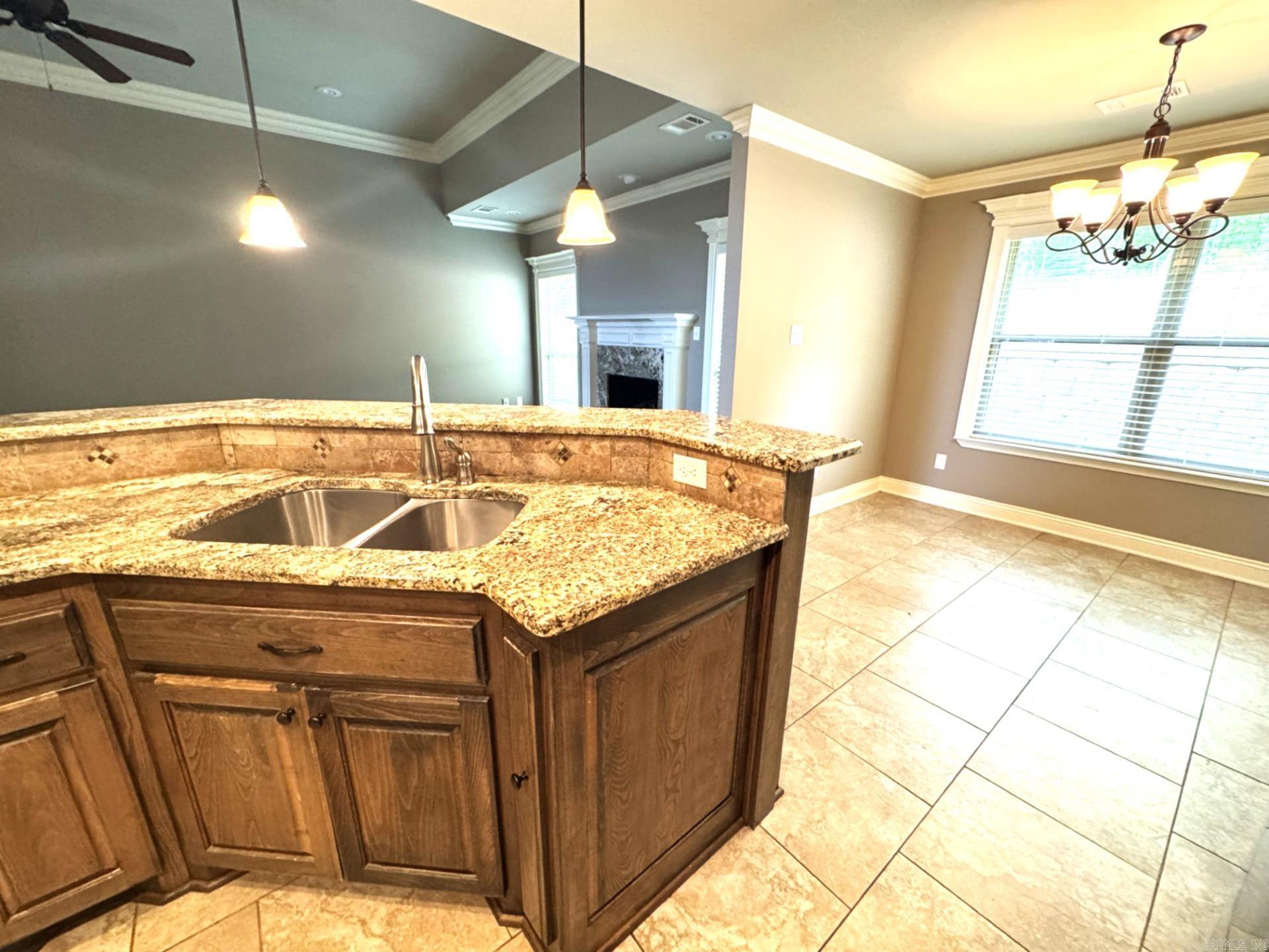 1844  White Oak  Benton, AR