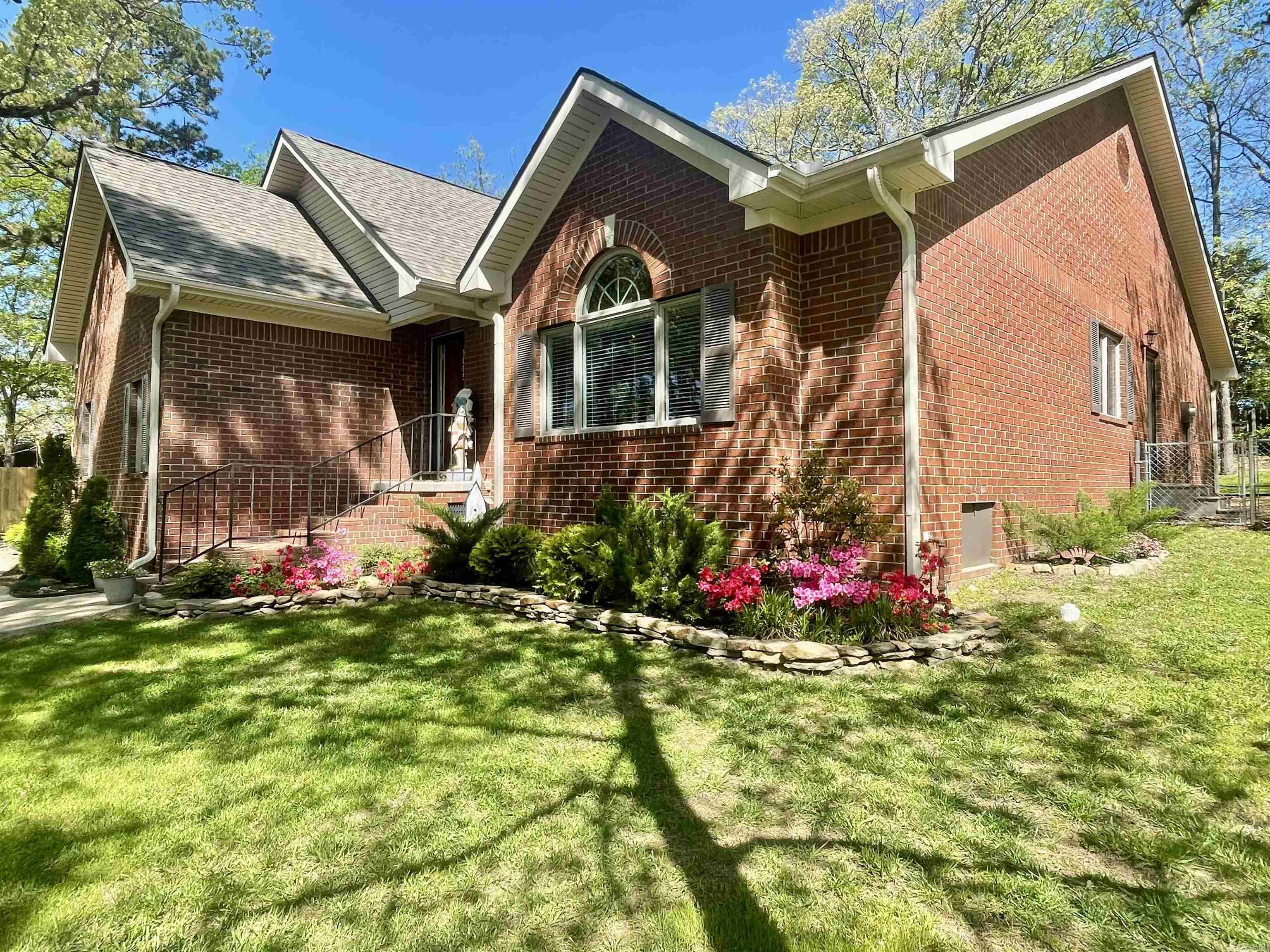 1005 Briarwood Street Mountain View, AR 72560