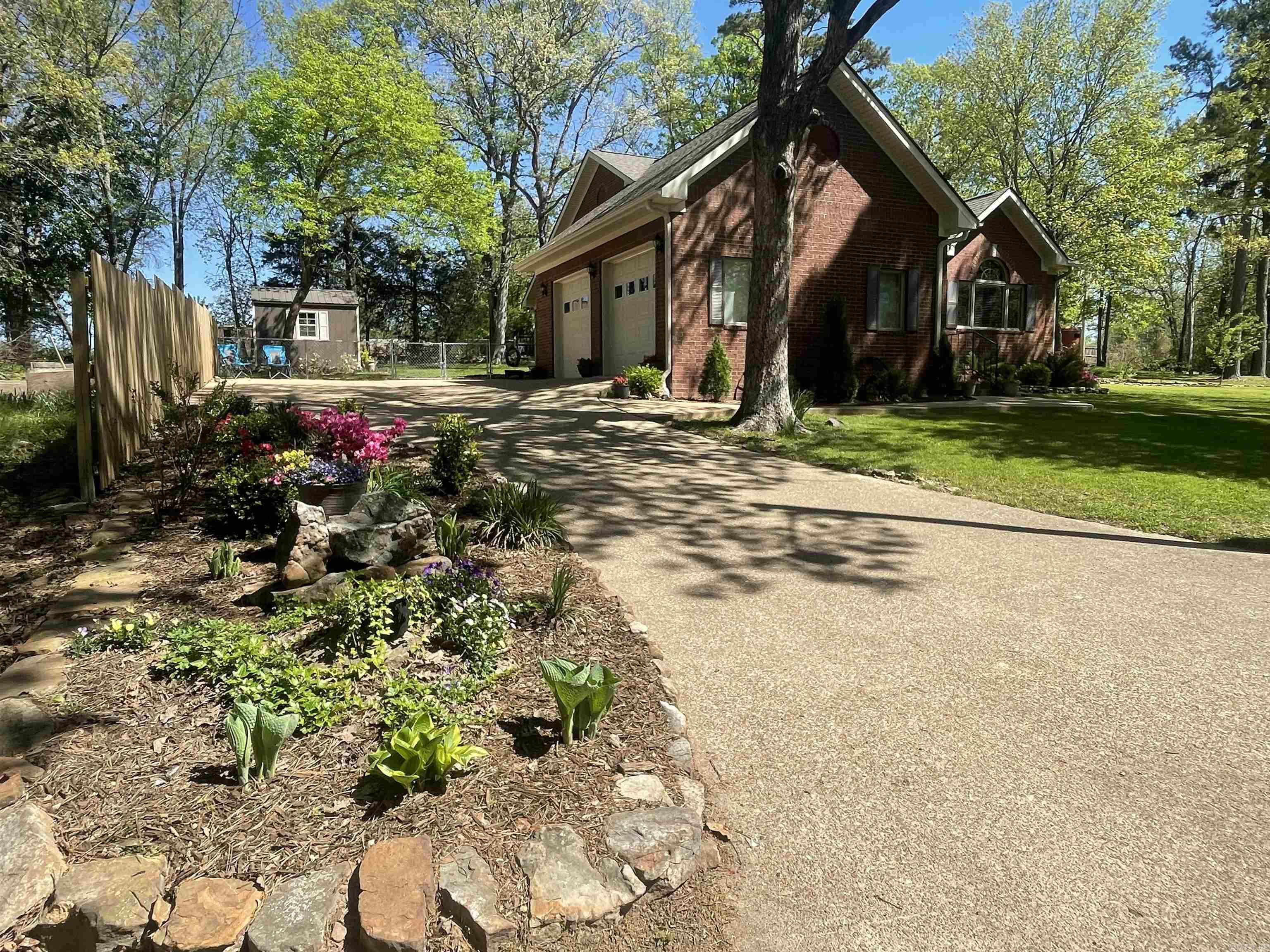 1005 Briarwood Street Mountain View, AR 72560
