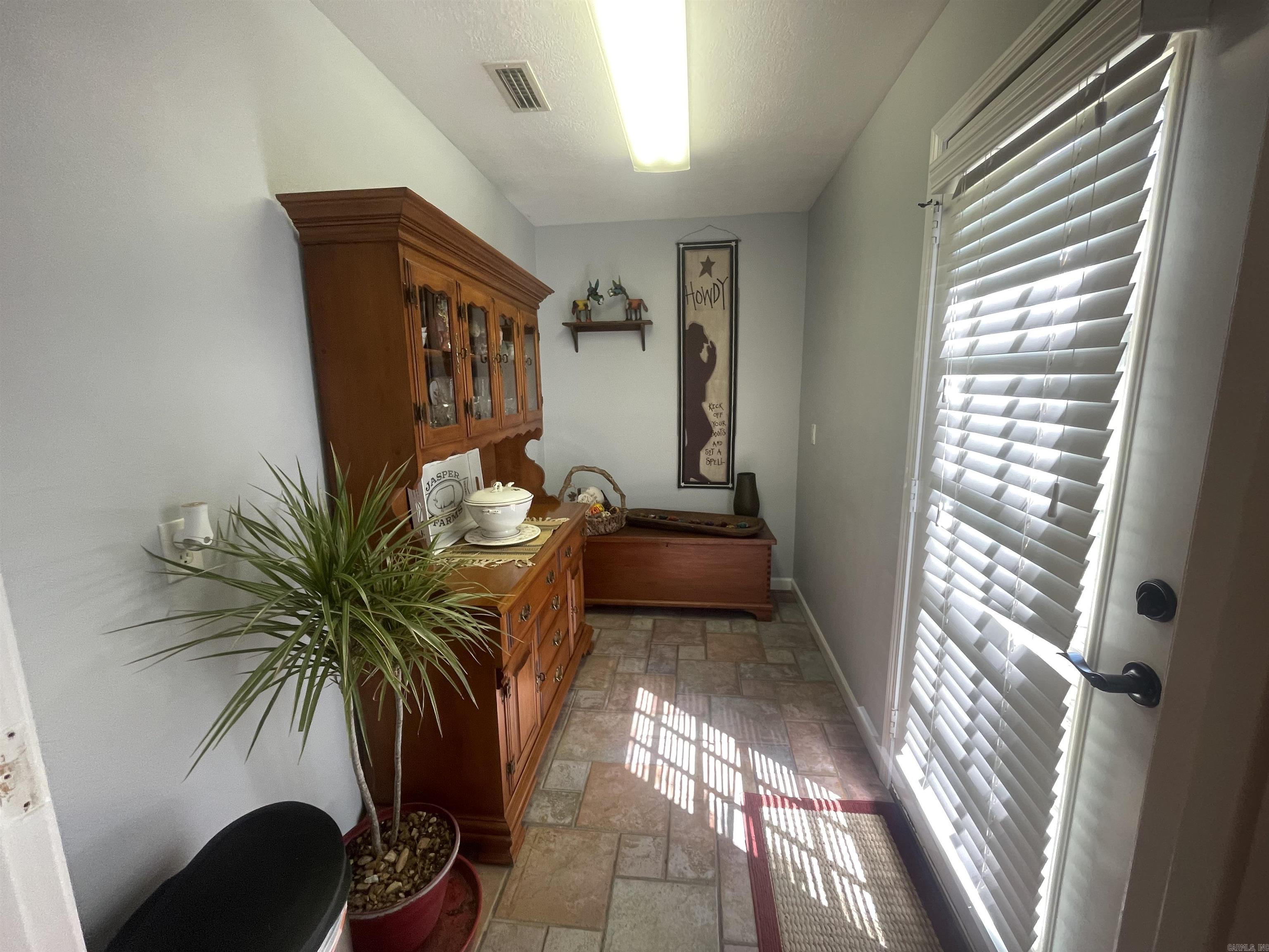 1005 Briarwood Street Mountain View, AR 72560