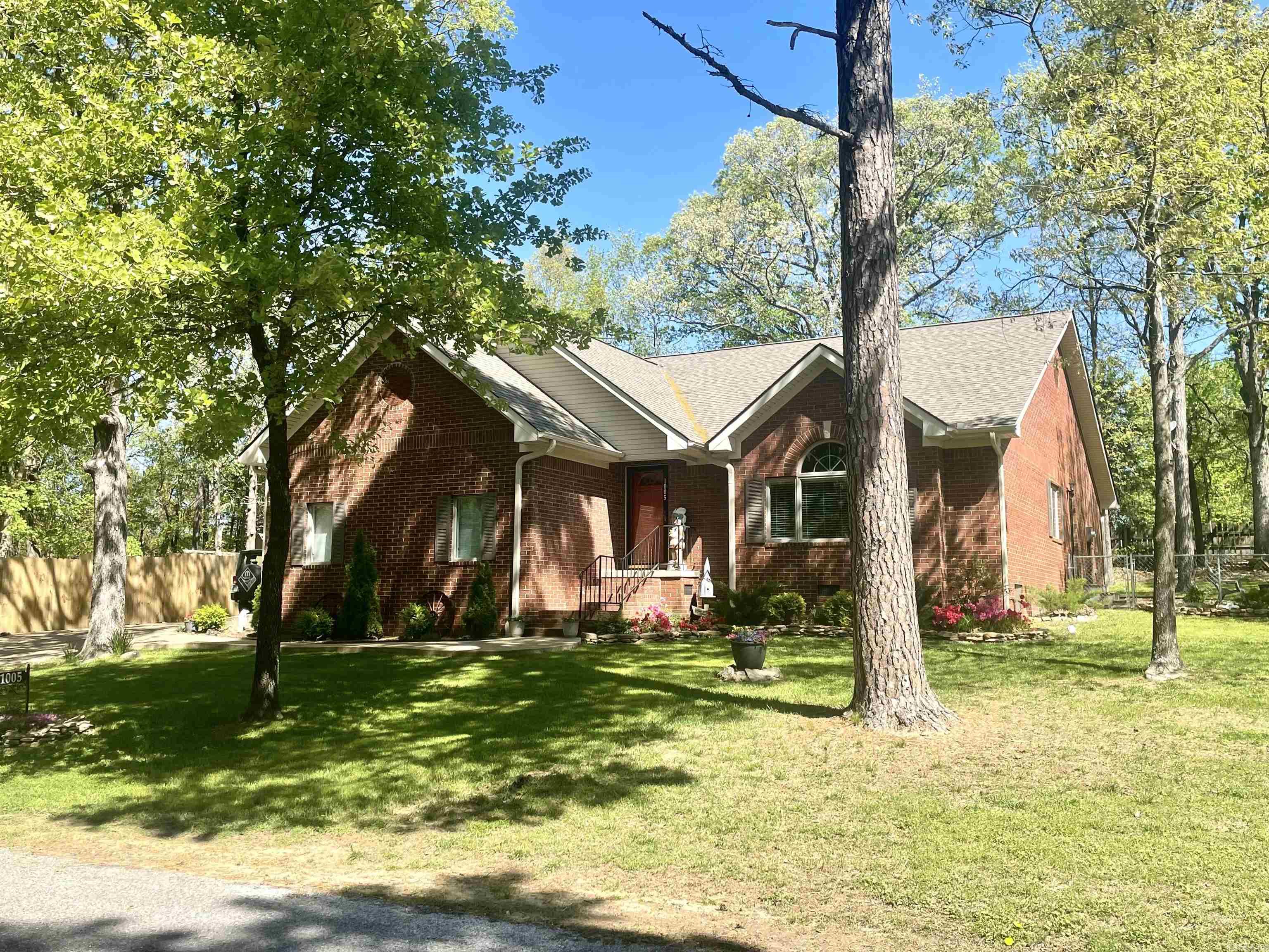 1005 Briarwood Street Mountain View, AR 72560