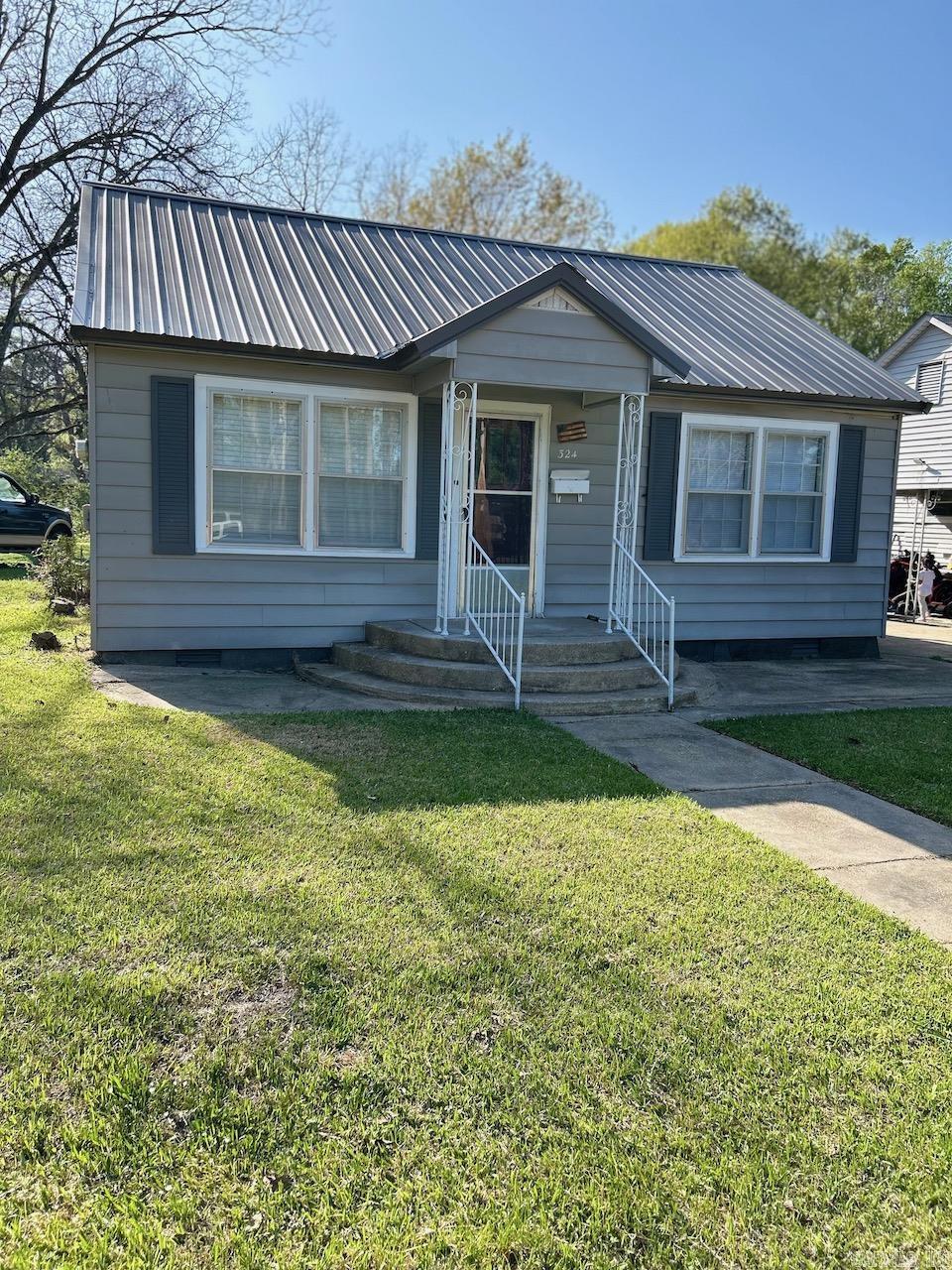 324 S Gabbert  Monticello, AR