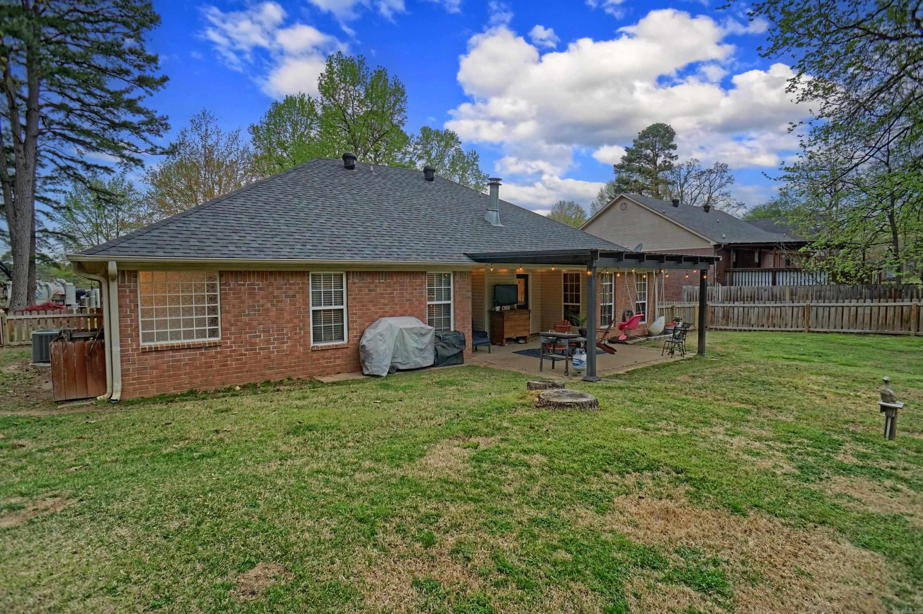 925 E Norristown Circle Russellville, AR 72802-8877