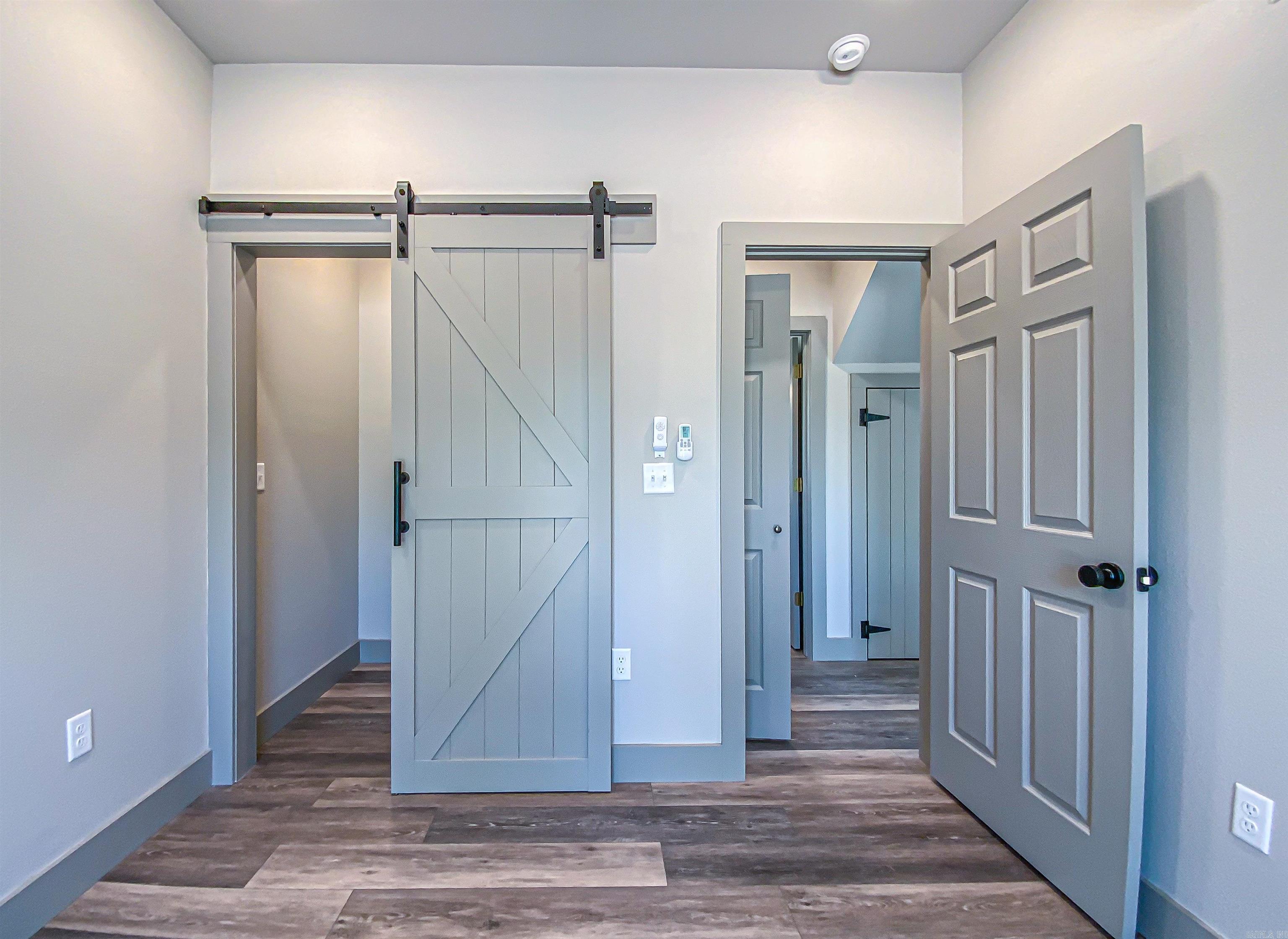 5703  MC 5004  Valley Springs, AR