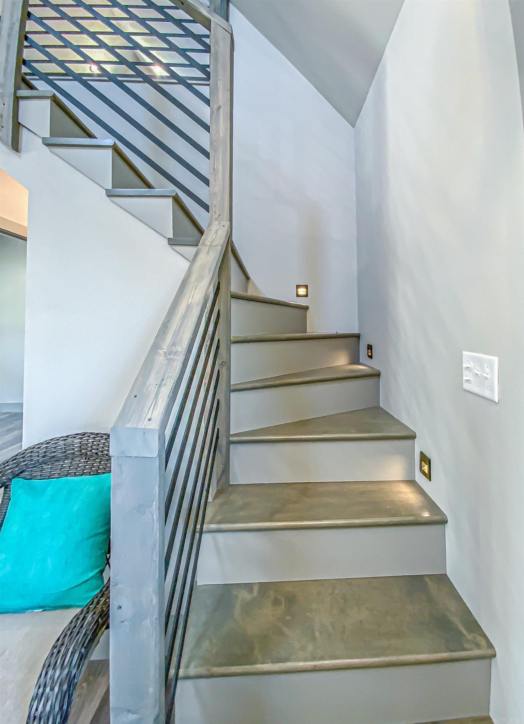 5703  MC 5004  Valley Springs, AR