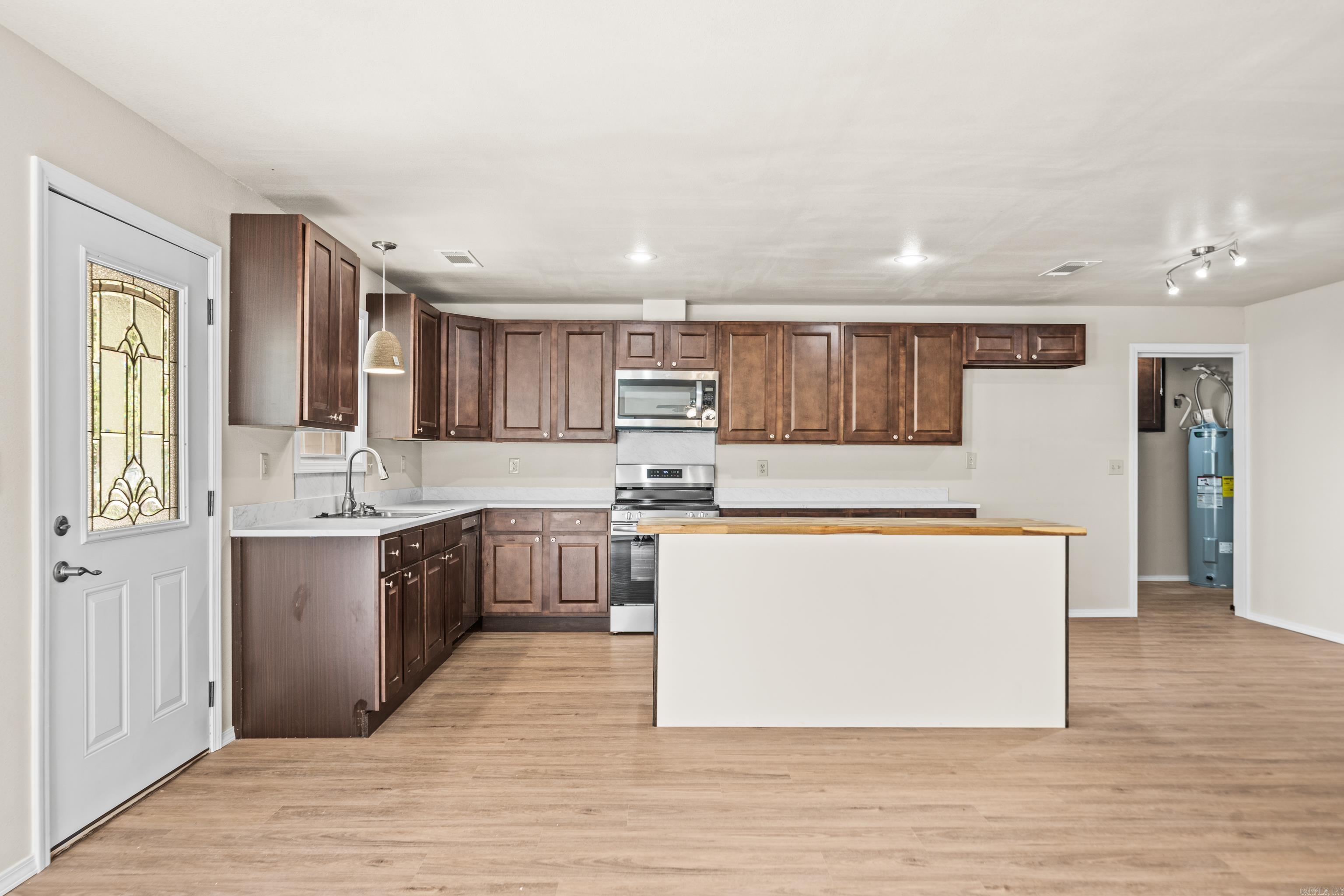 115  Patton  Hot Springs, AR