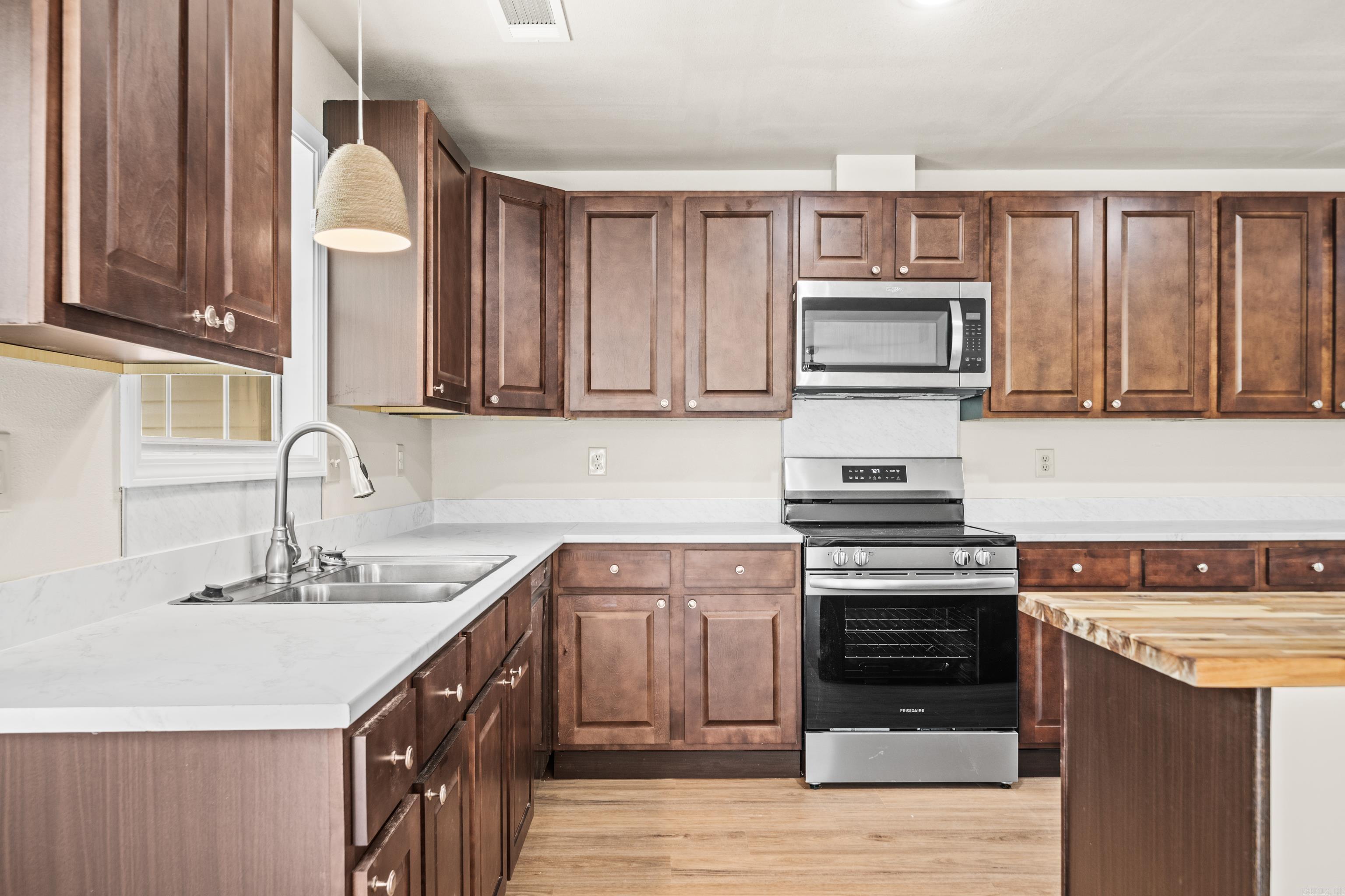 115  Patton  Hot Springs, AR