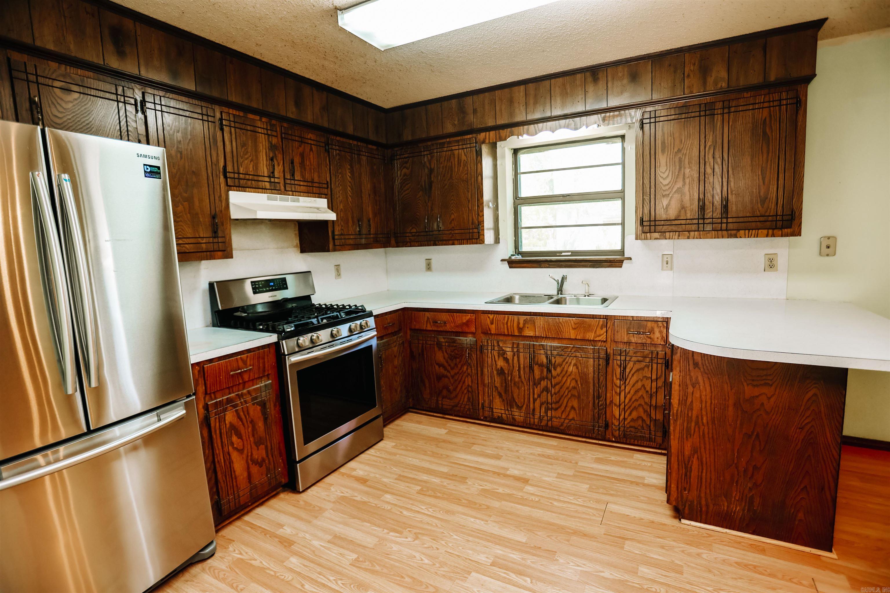 1209 S Hartford  Russellville, AR