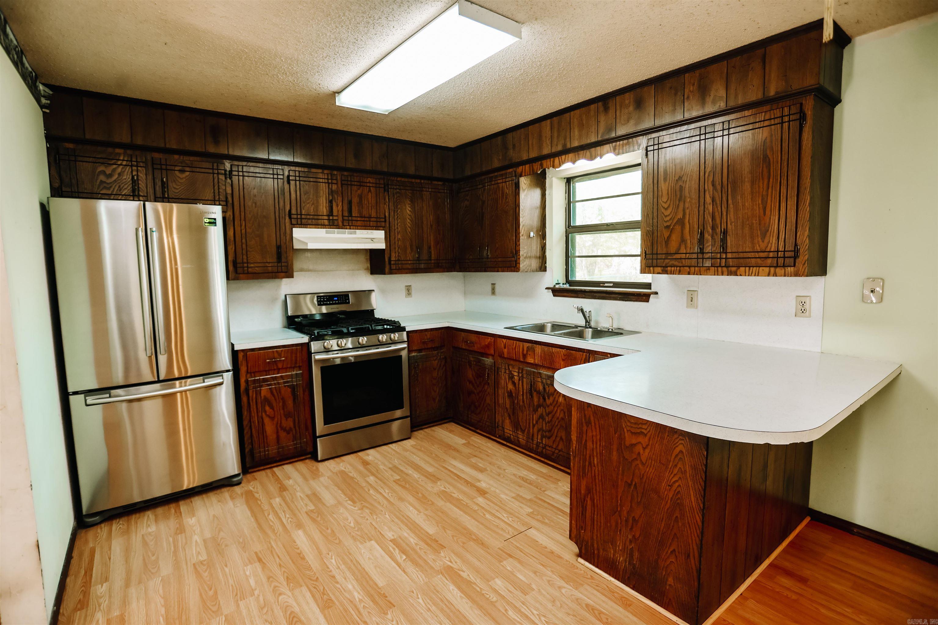 1209 S Hartford  Russellville, AR