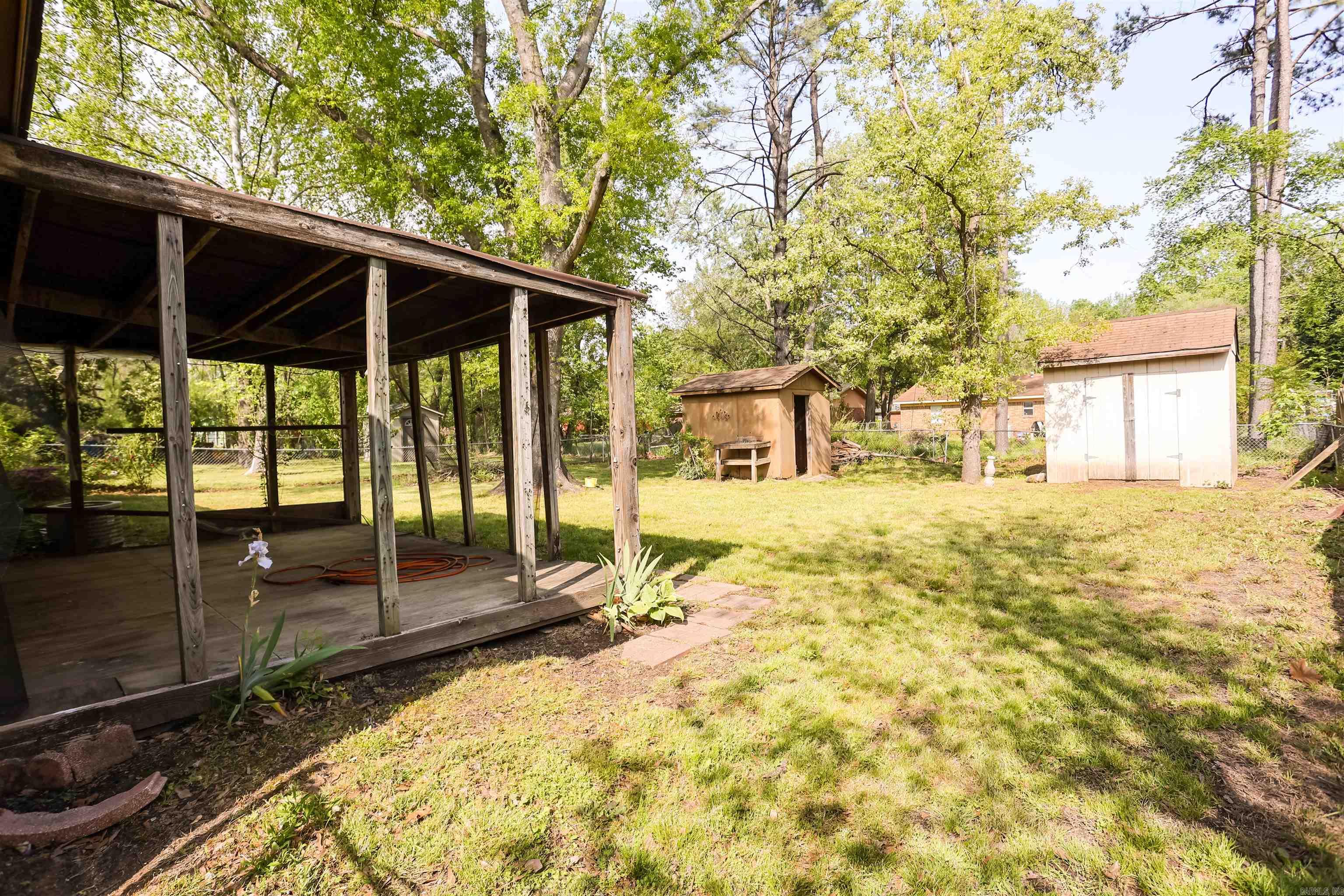 1209 S Hartford  Russellville, AR