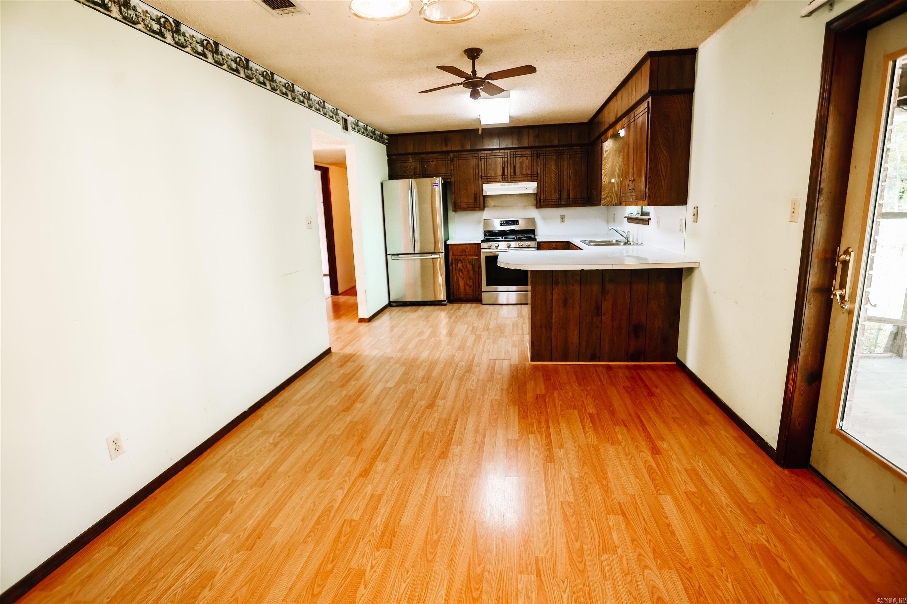 1209 S Hartford  Russellville, AR