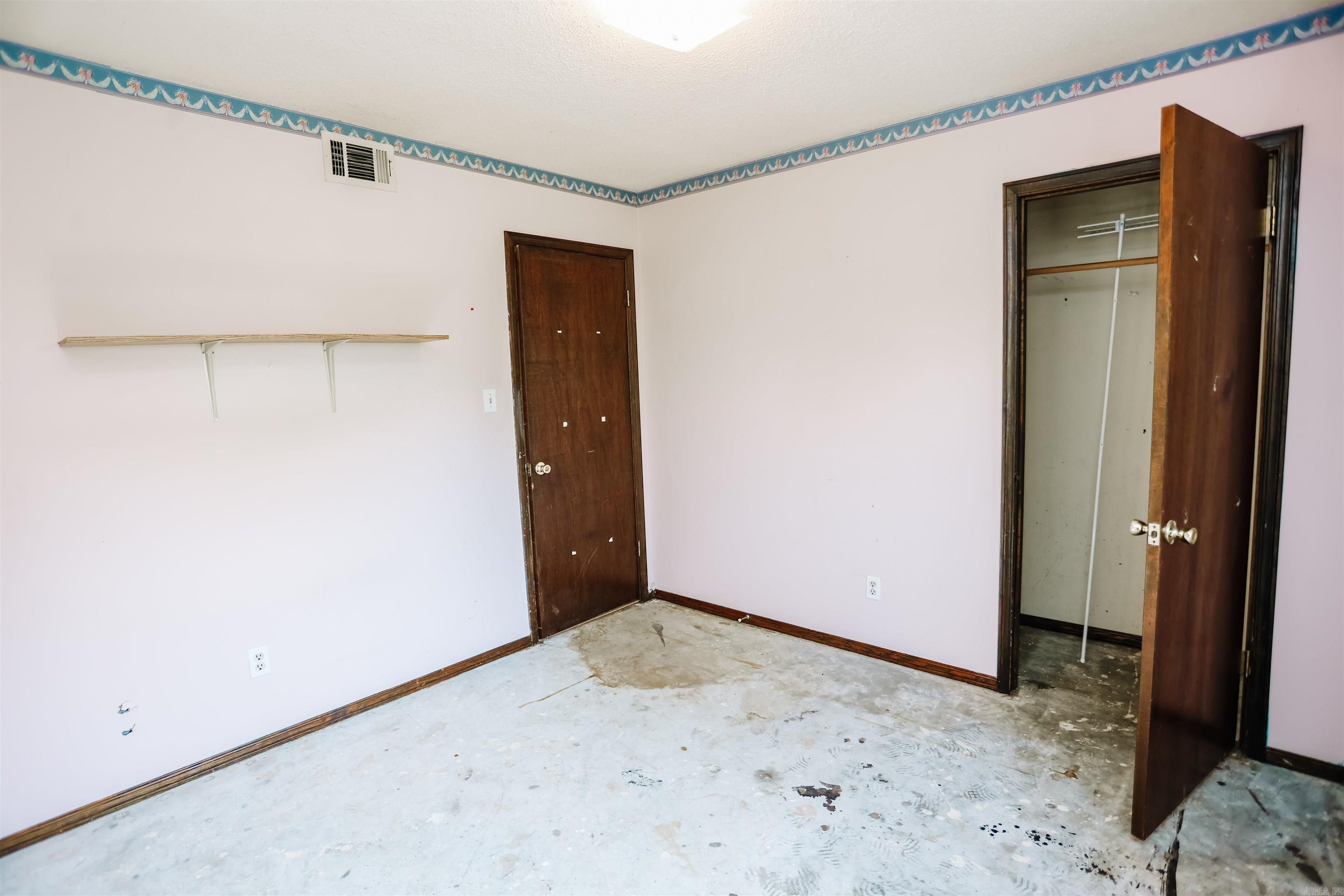 1209 S Hartford  Russellville, AR