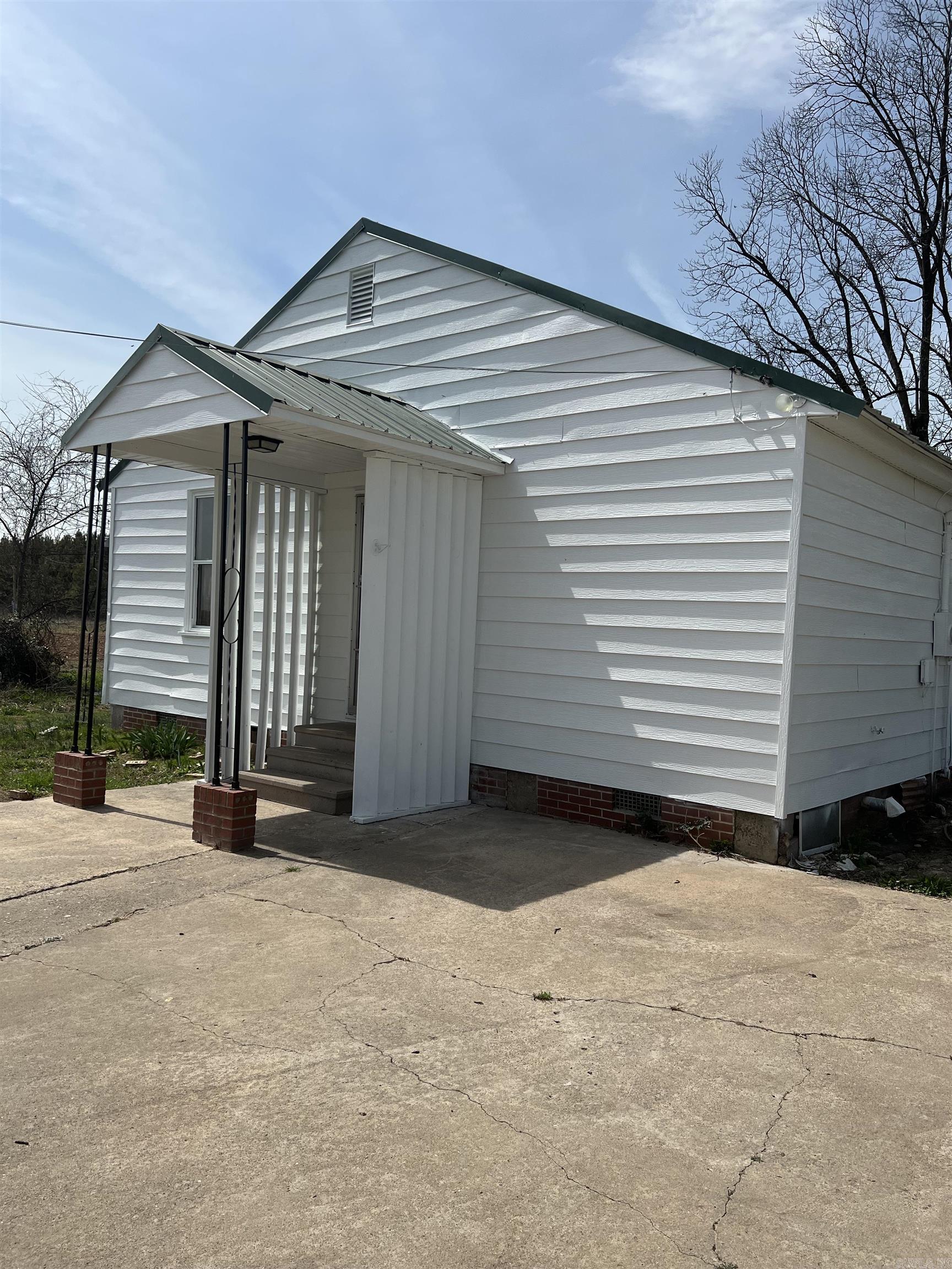 2947 Johnson Rd  Scott, AR