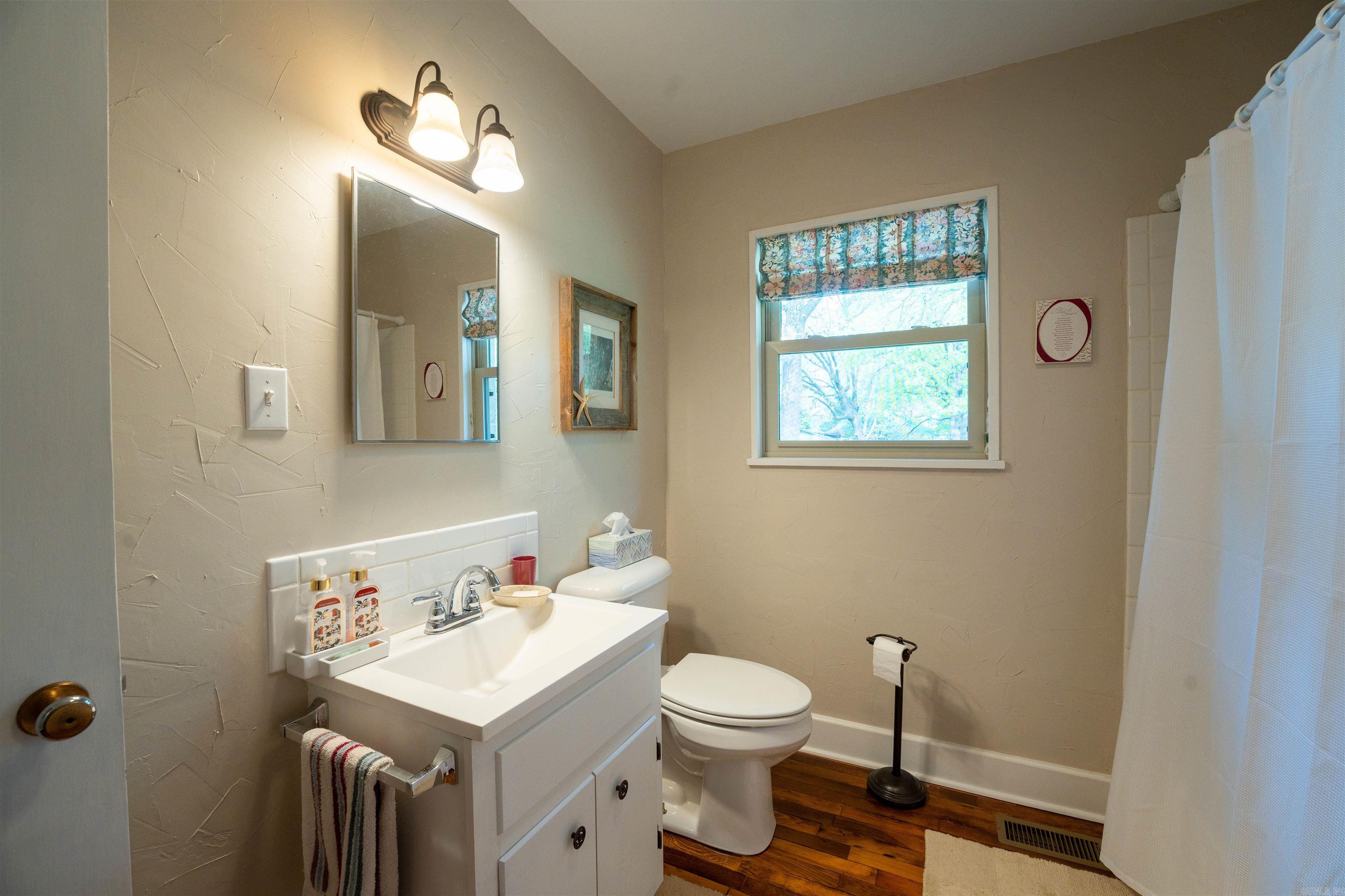 5486  CONGO  Benton, AR