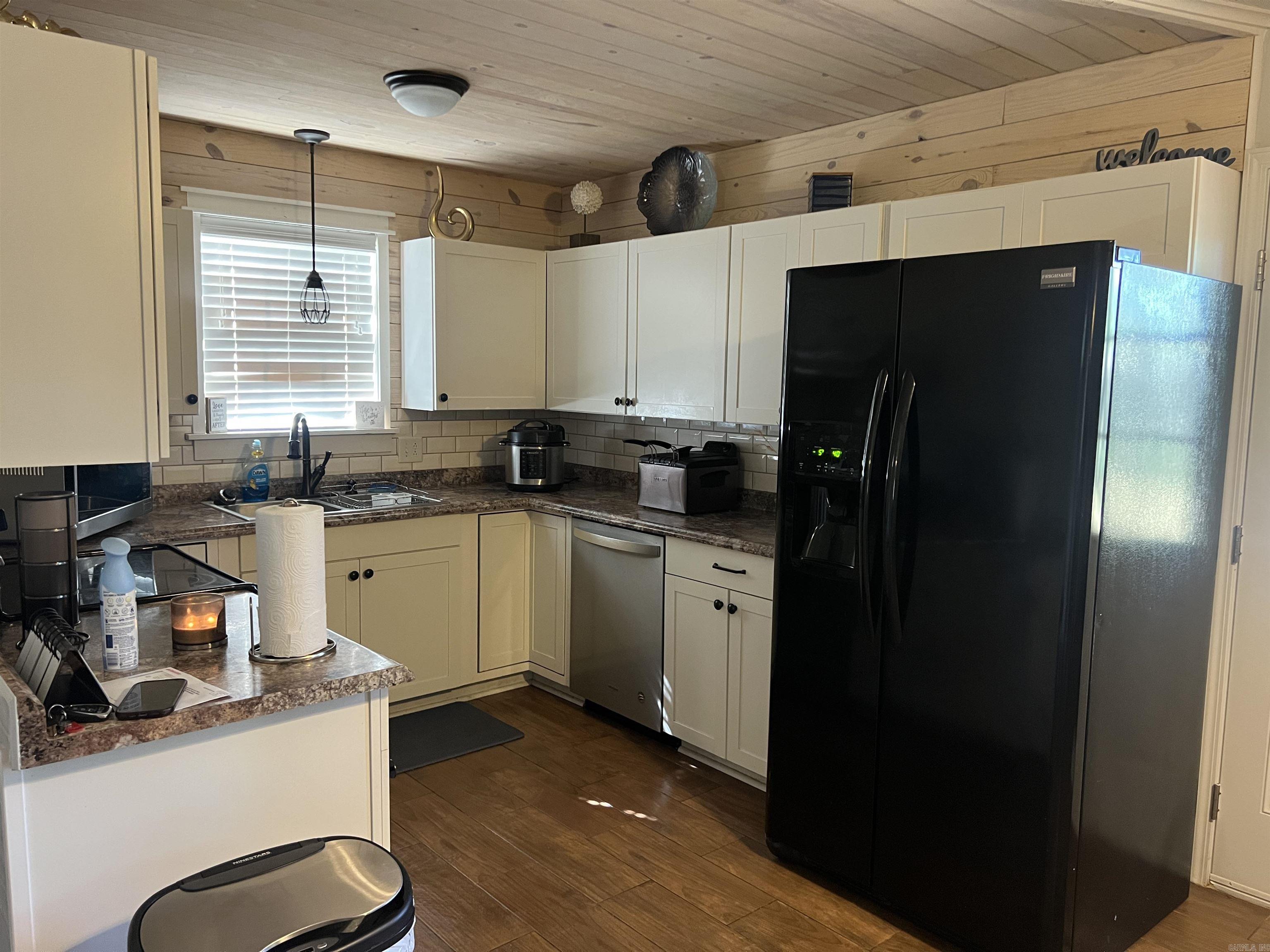 2609  Sherwood Forest  Pine Bluff, AR