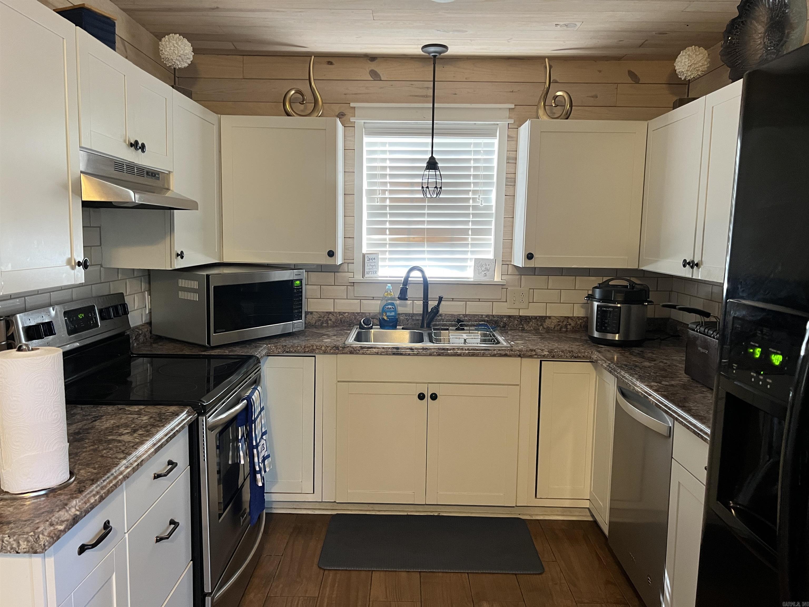2609  Sherwood Forest  Pine Bluff, AR