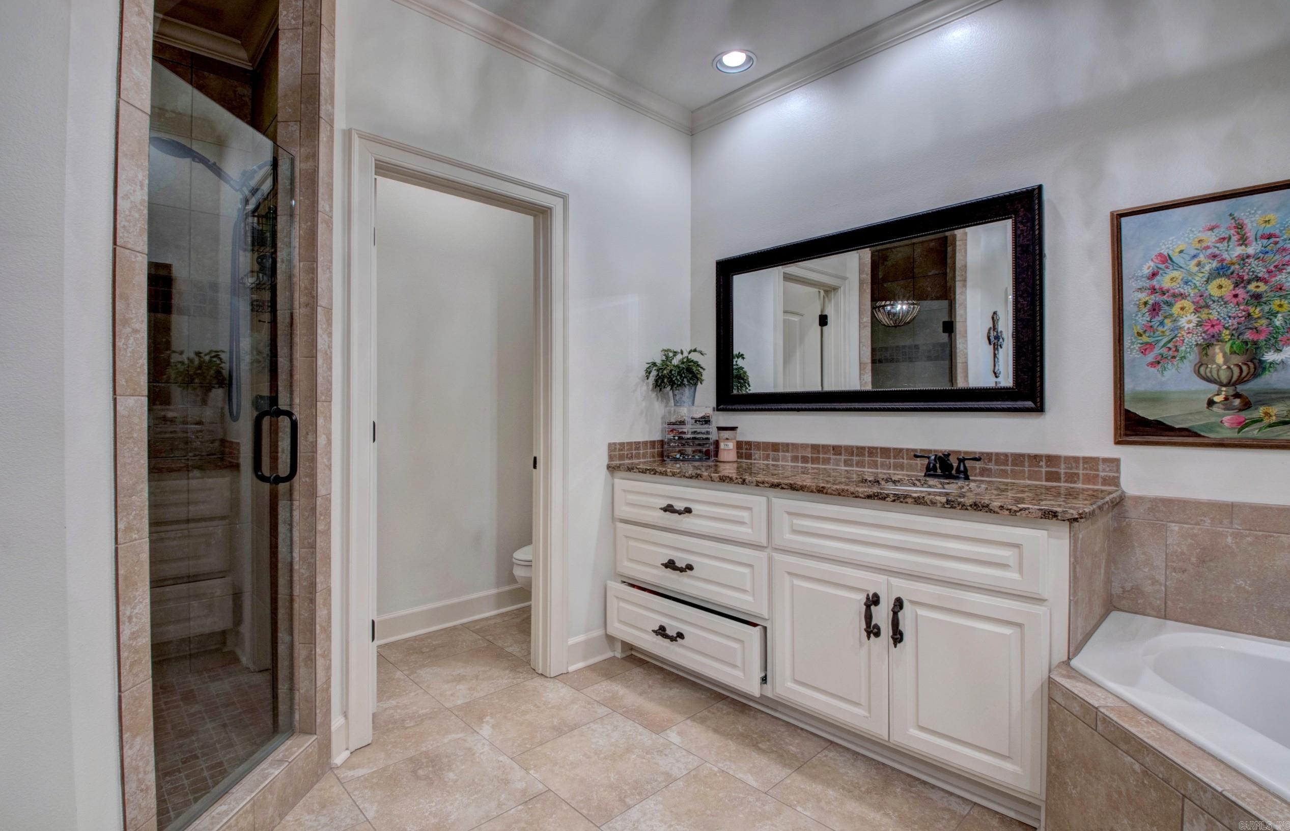 2136  Avondale  Benton, AR