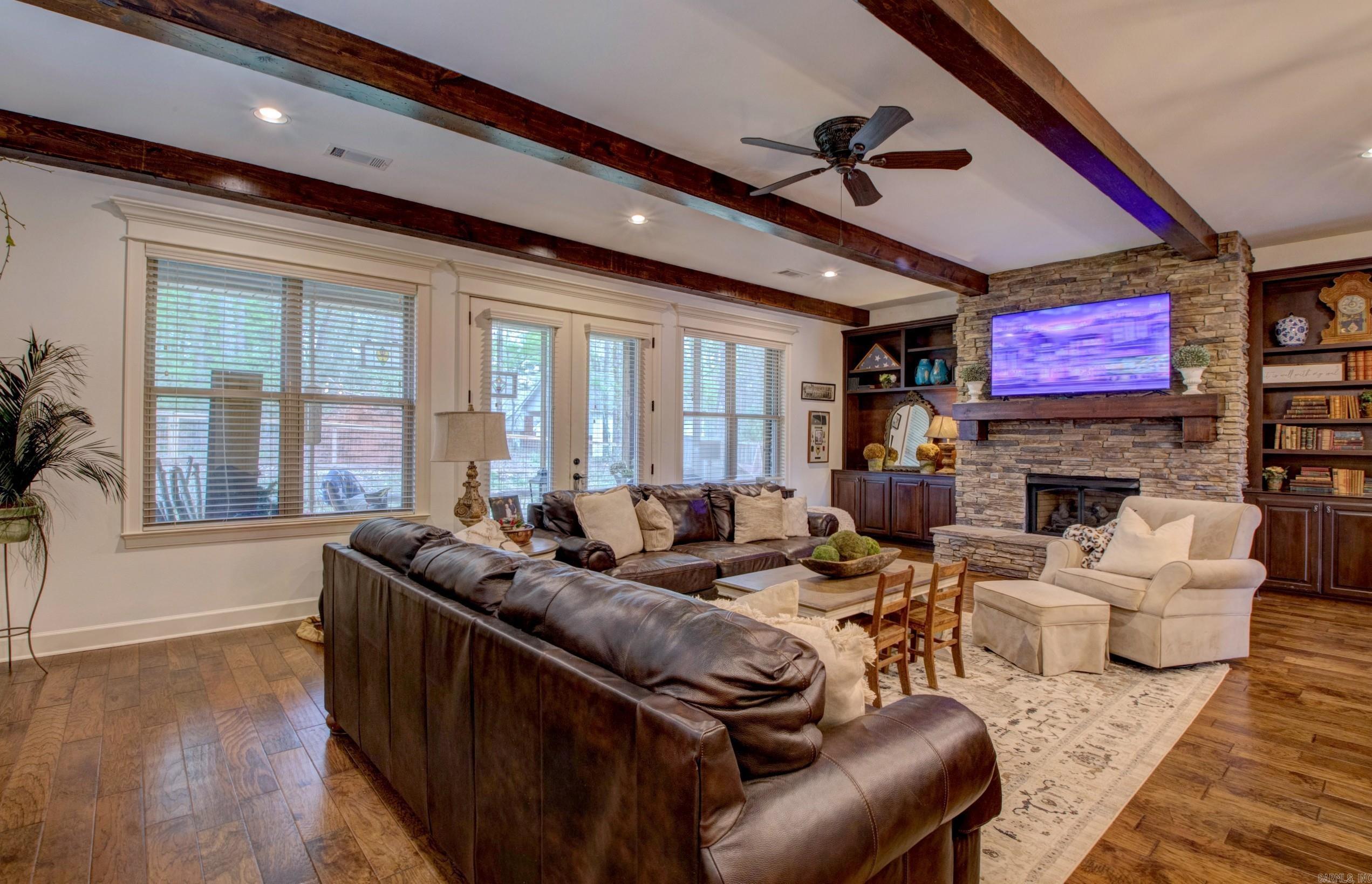 2136  Avondale  Benton, AR