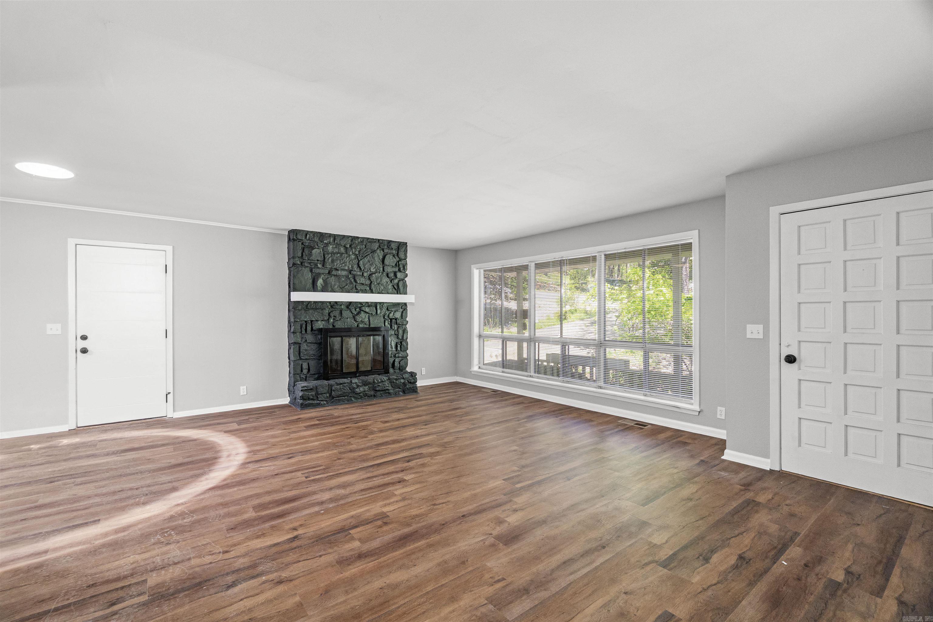 13  Silla  Hot Springs Village, AR
