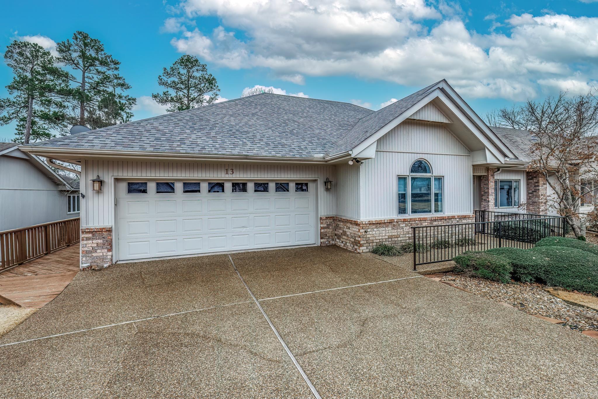 13  Arista Ln  Hot Springs Village, AR