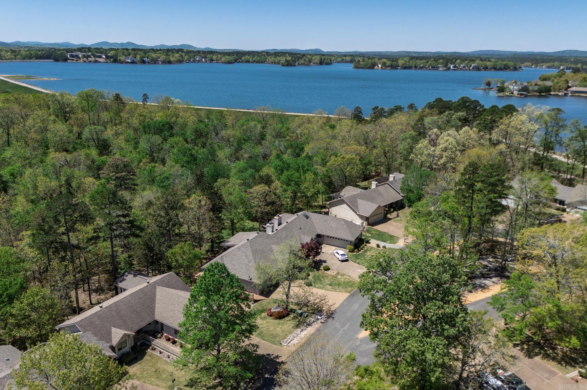 13  Arista Ln  Hot Springs Village, AR