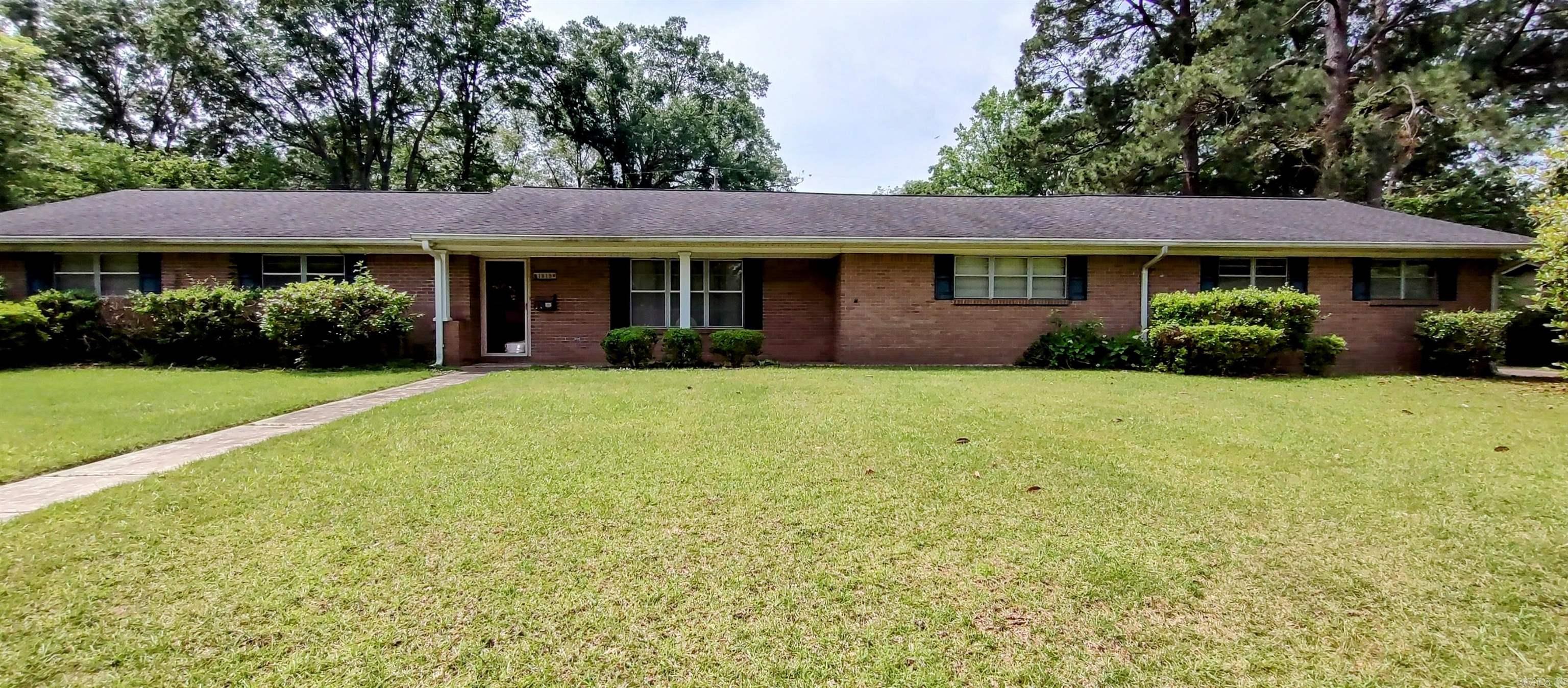 1019  Amanda St  Camden, AR