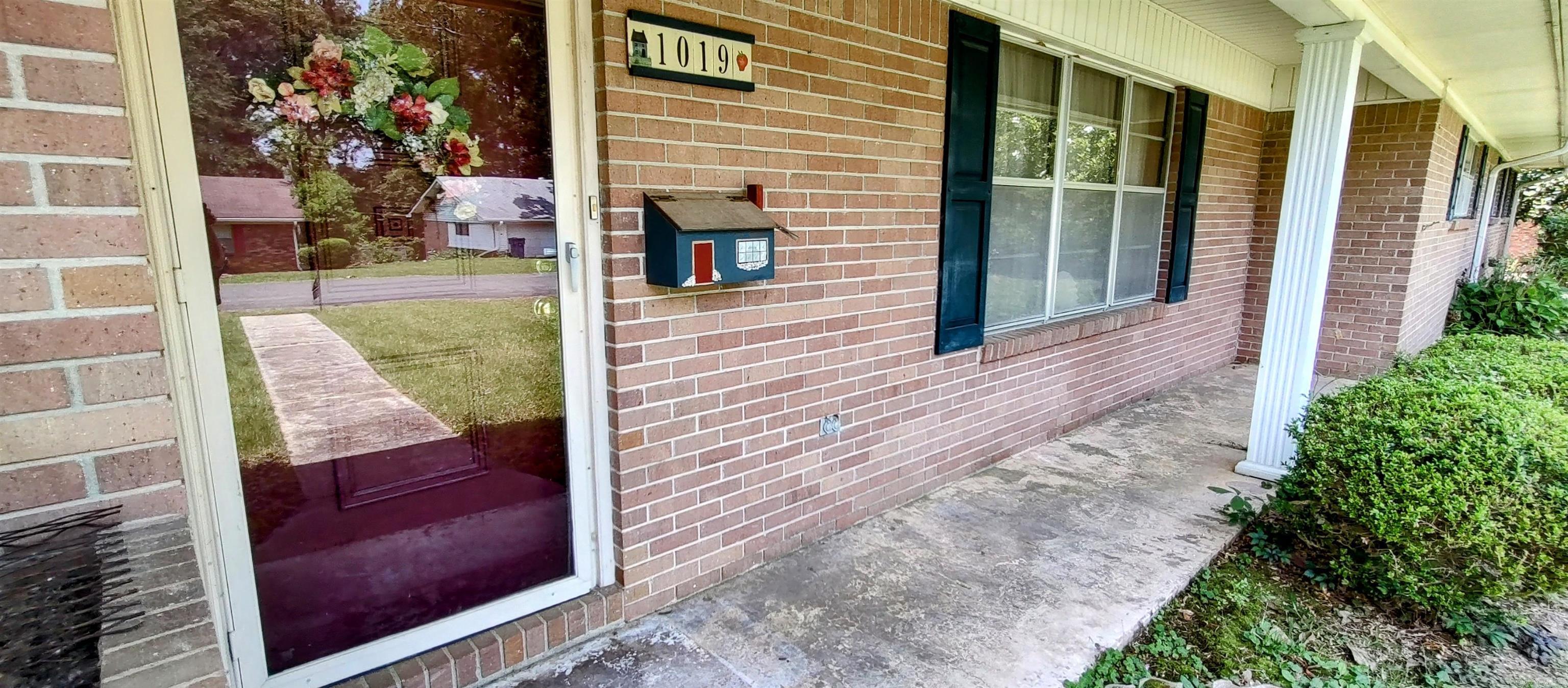 1019  Amanda St  Camden, AR