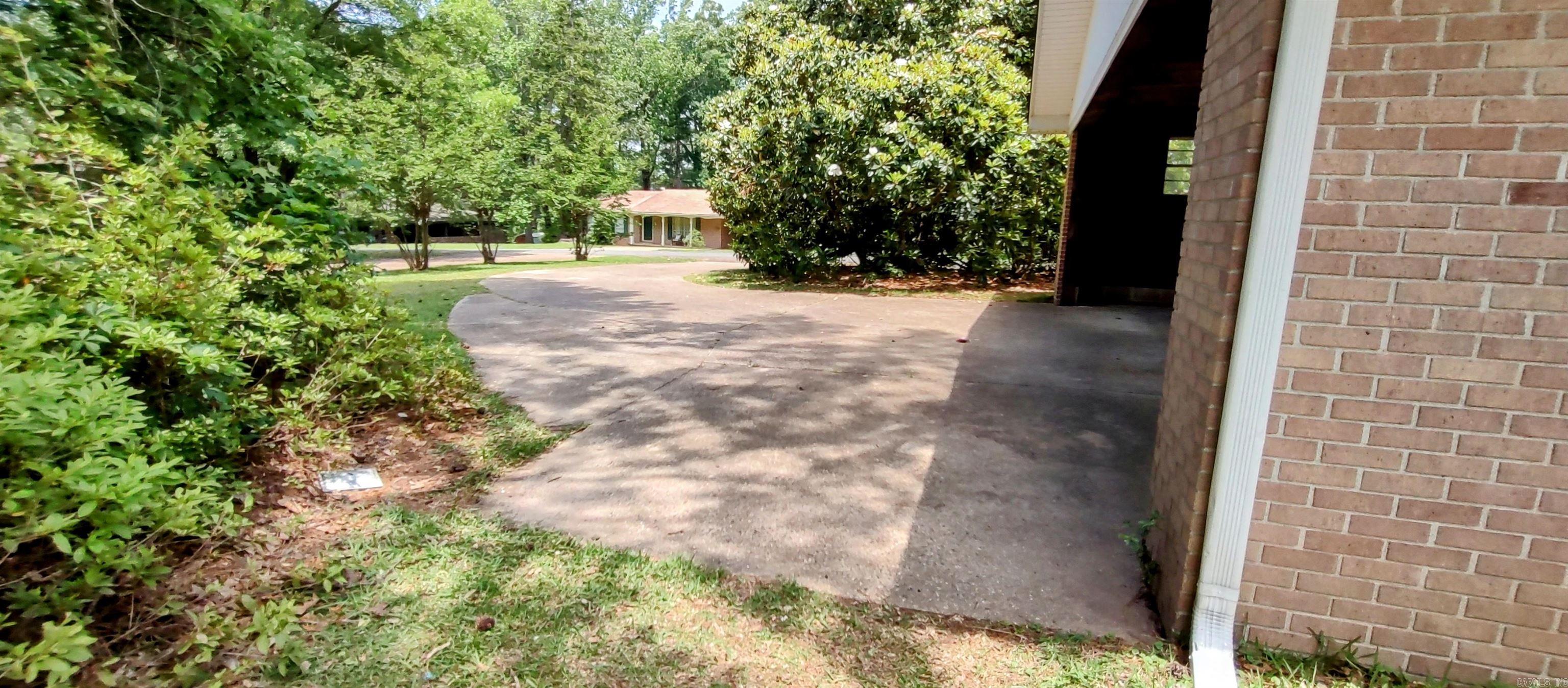 1019  Amanda St  Camden, AR