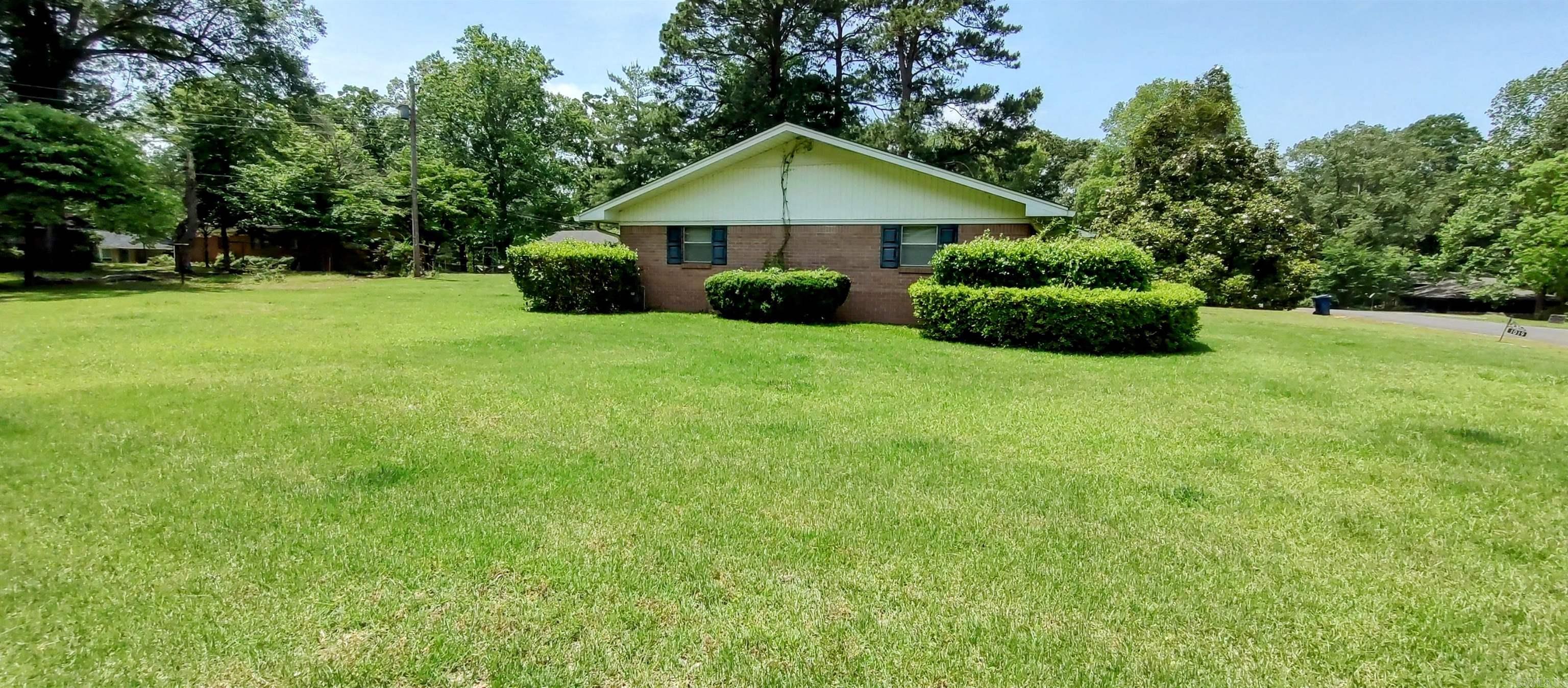 1019  Amanda St  Camden, AR