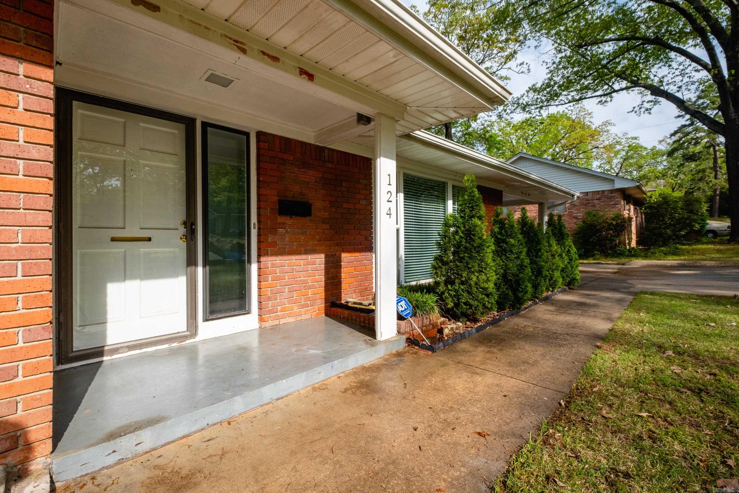 124  Hiawatha Dr  Little Rock, AR