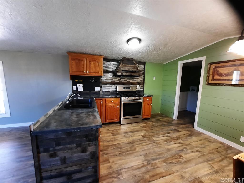 887  Annette  Mountain View, AR