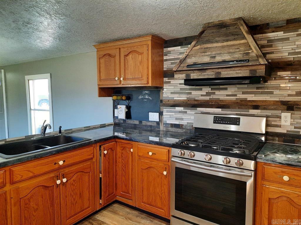 887  Annette  Mountain View, AR
