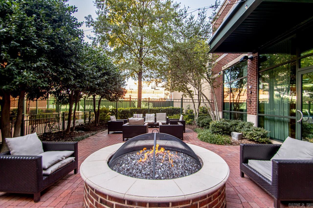 521  President Clinton  #1206  Little Rock, AR