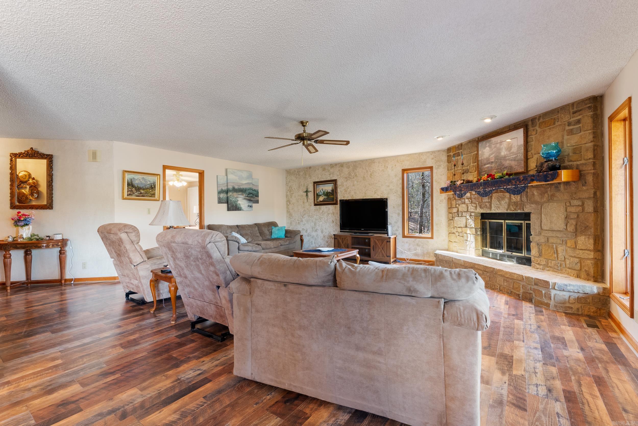 11  Acala Place  Hot Springs Village, AR