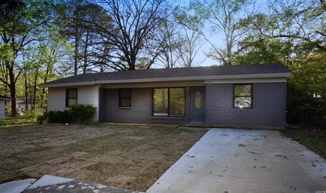 7204 W Wakefield  Little Rock, AR