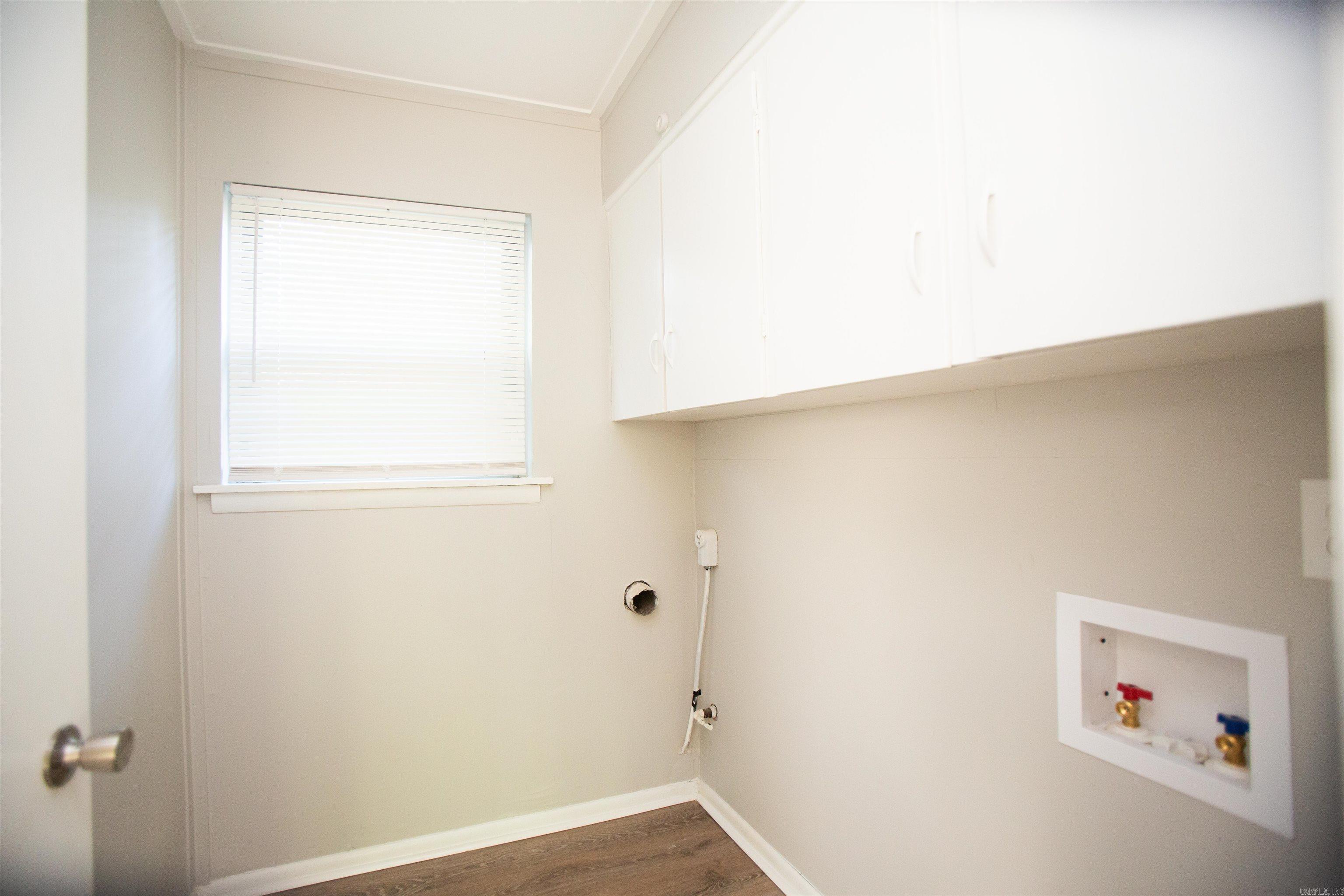 7204 W Wakefield  Little Rock, AR