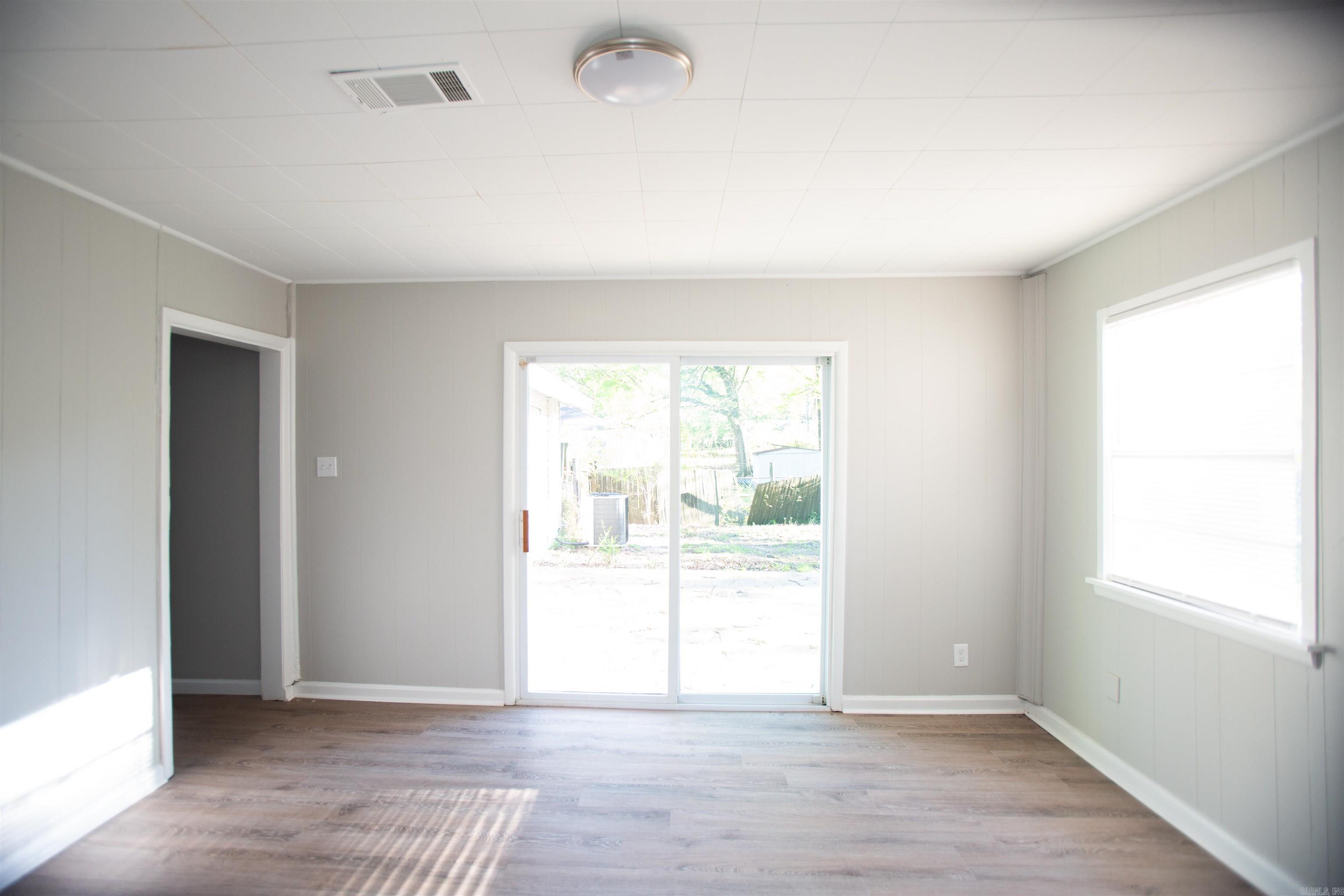7204 W Wakefield  Little Rock, AR