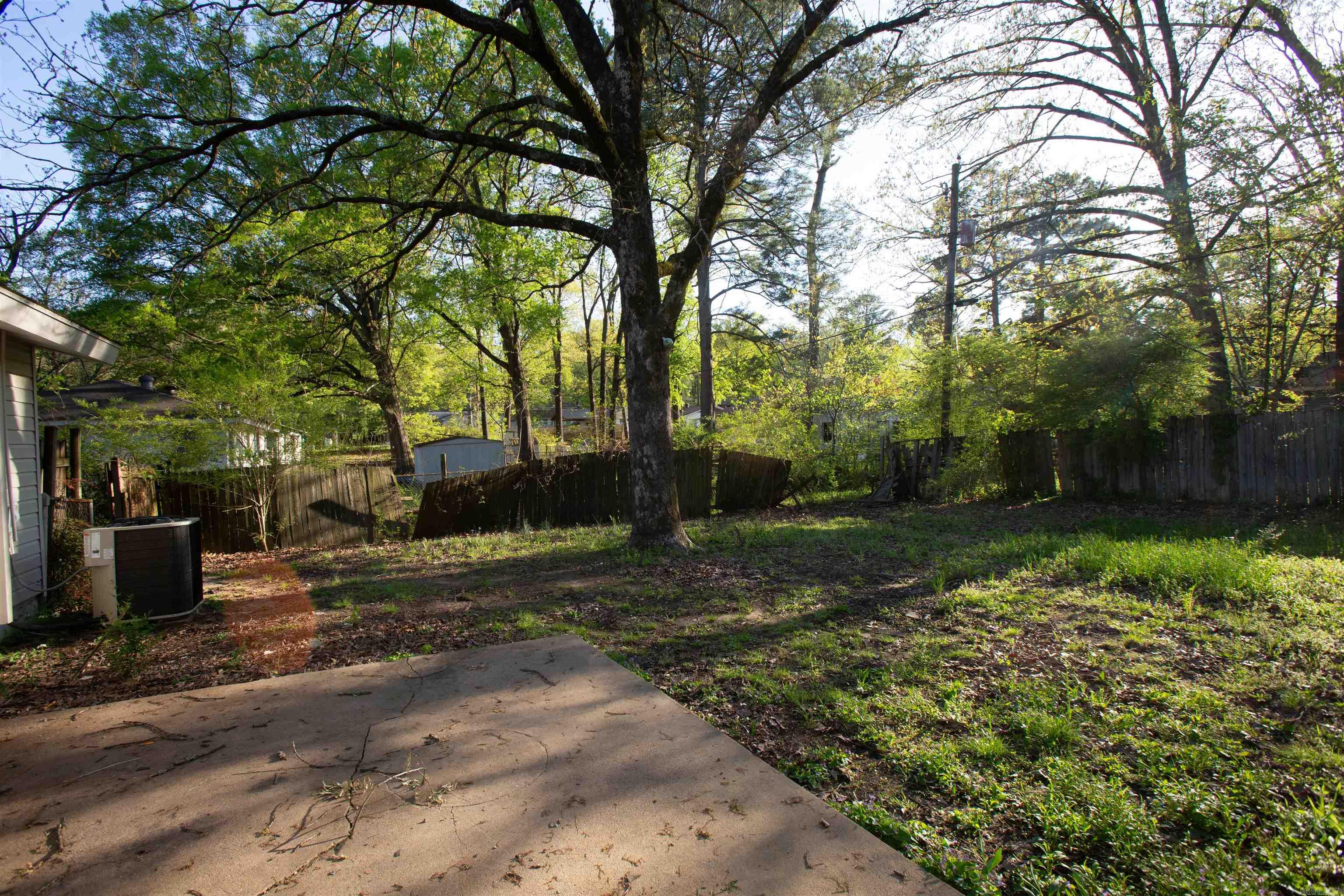 7204 W Wakefield  Little Rock, AR