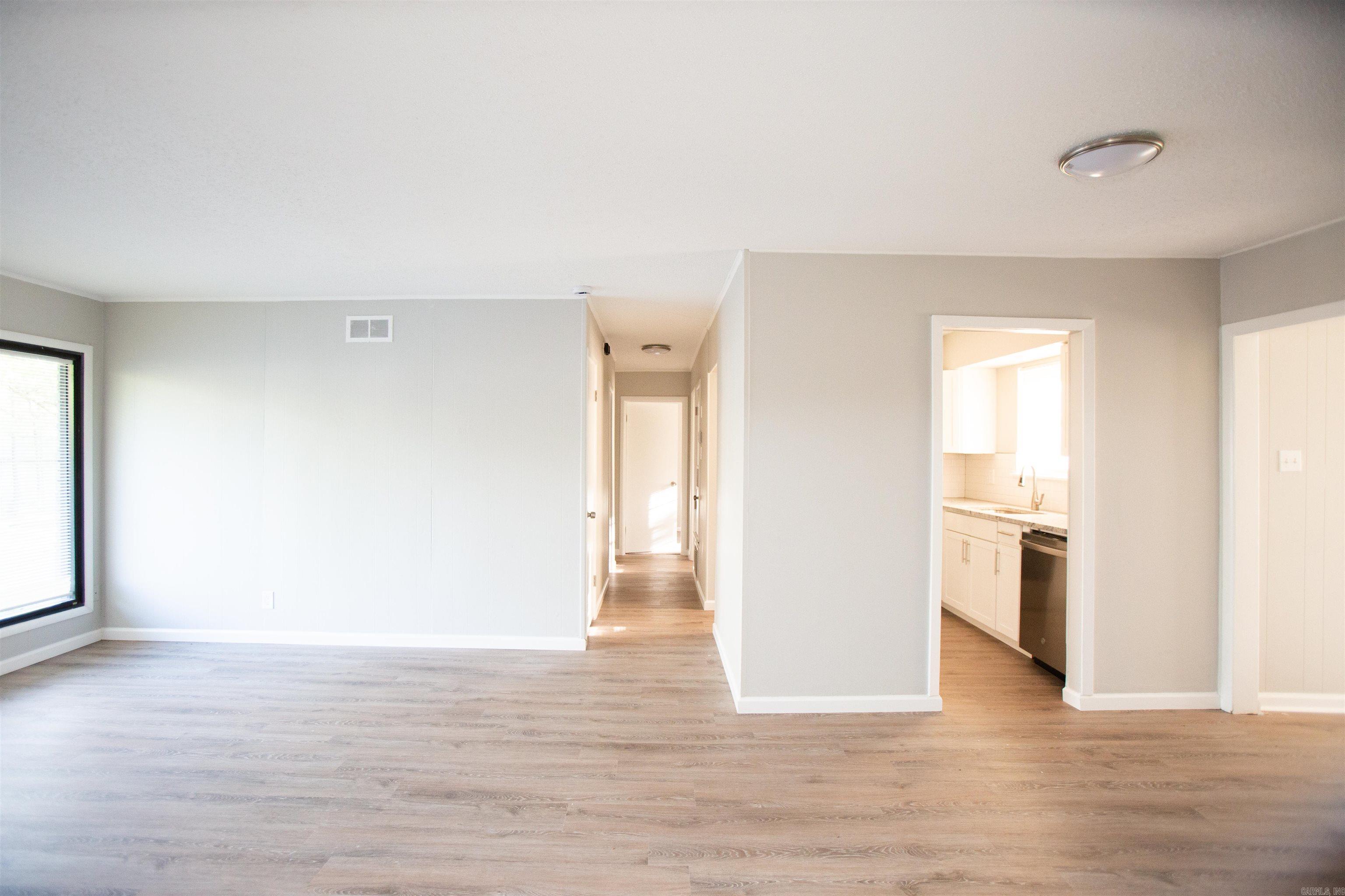 7204 W Wakefield  Little Rock, AR