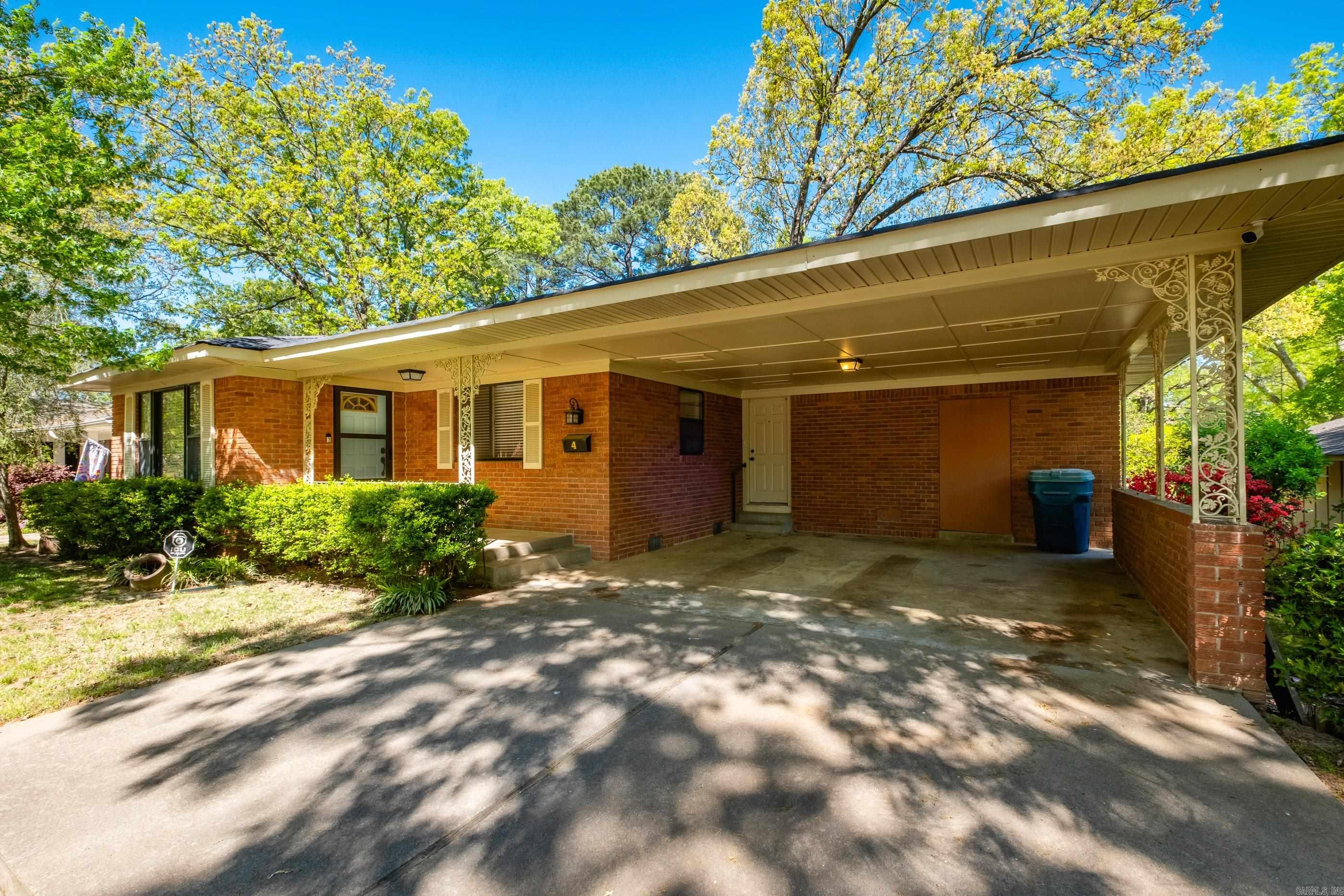 4  Tomahawk  Little Rock, AR