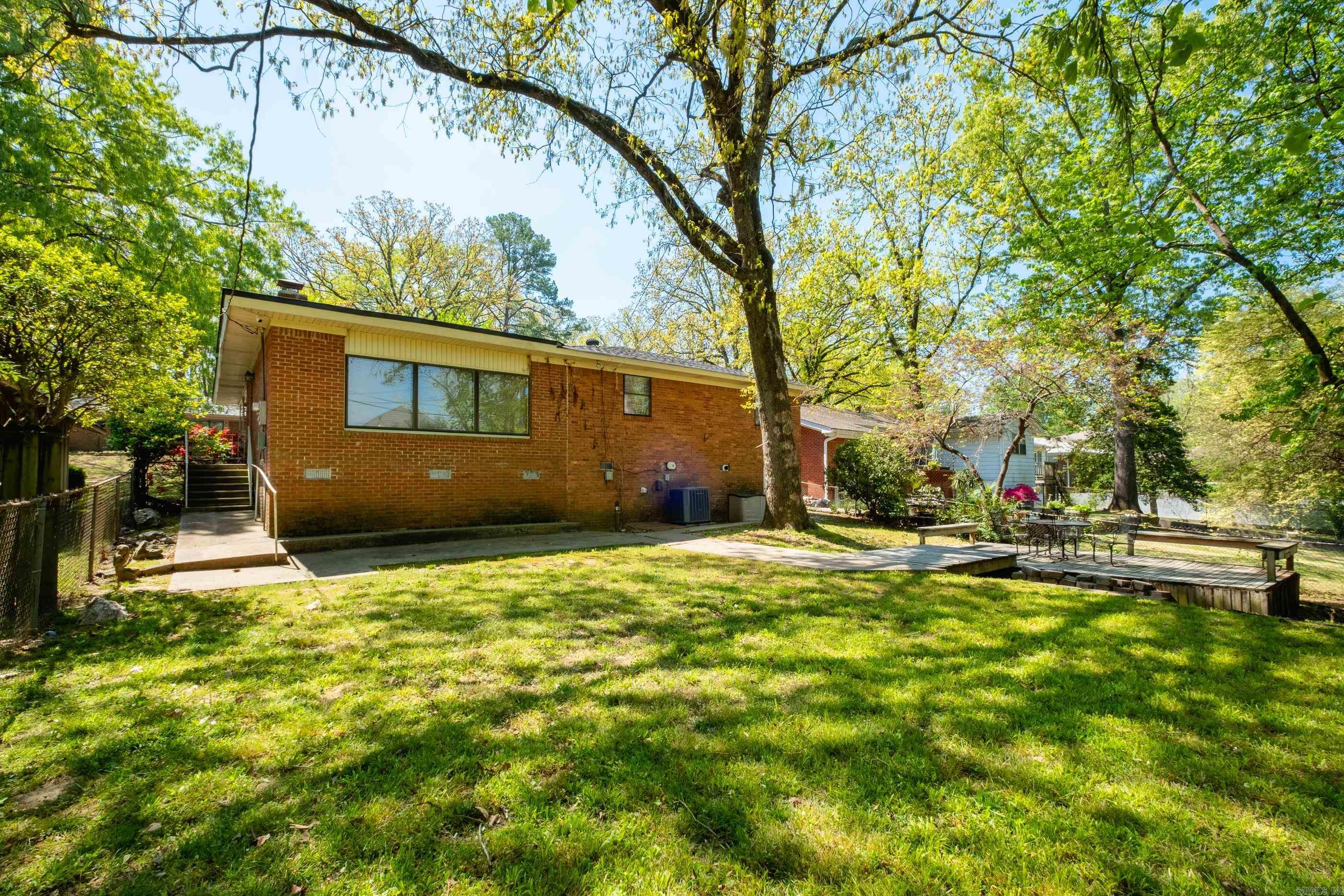 4  Tomahawk  Little Rock, AR