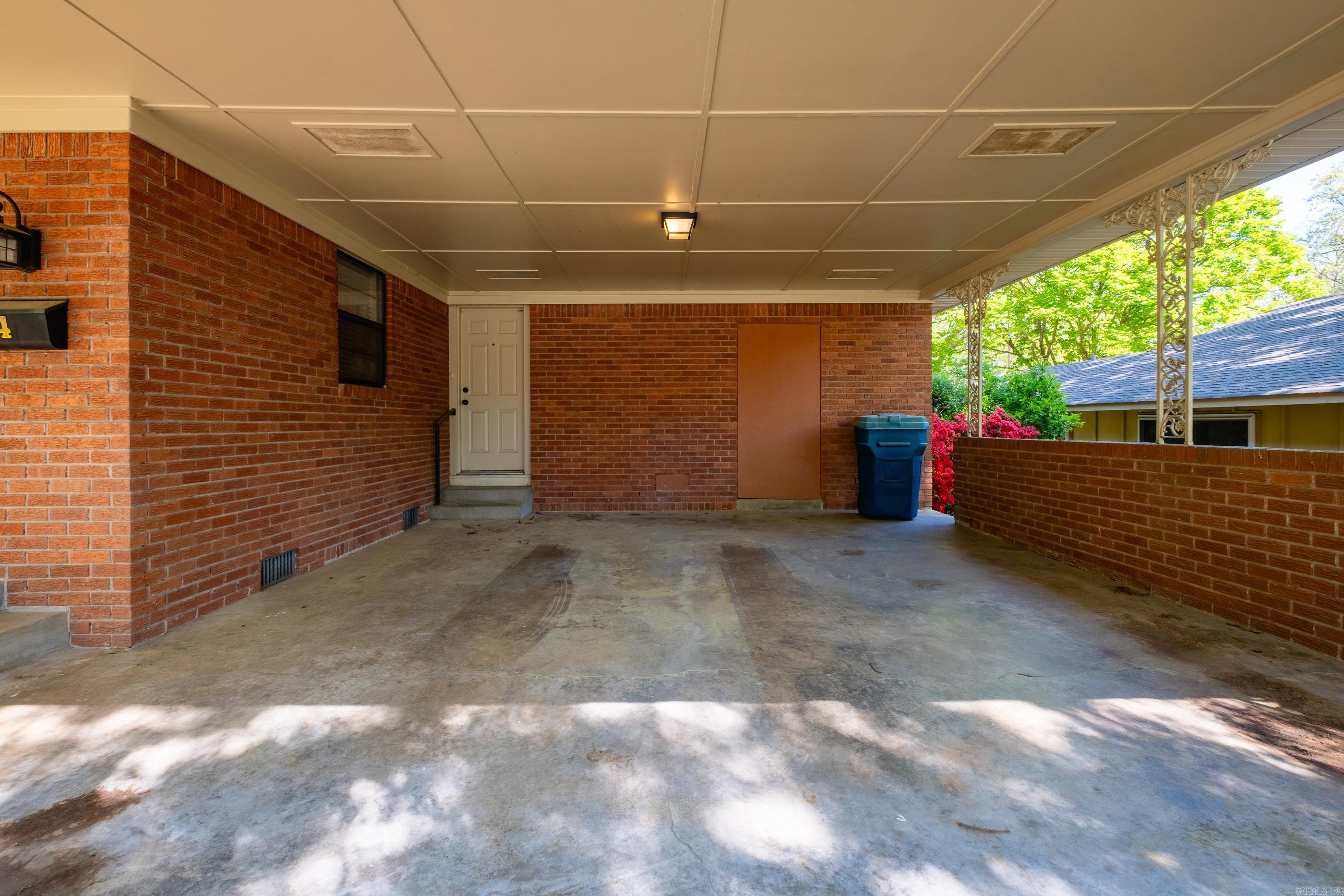 4  Tomahawk  Little Rock, AR