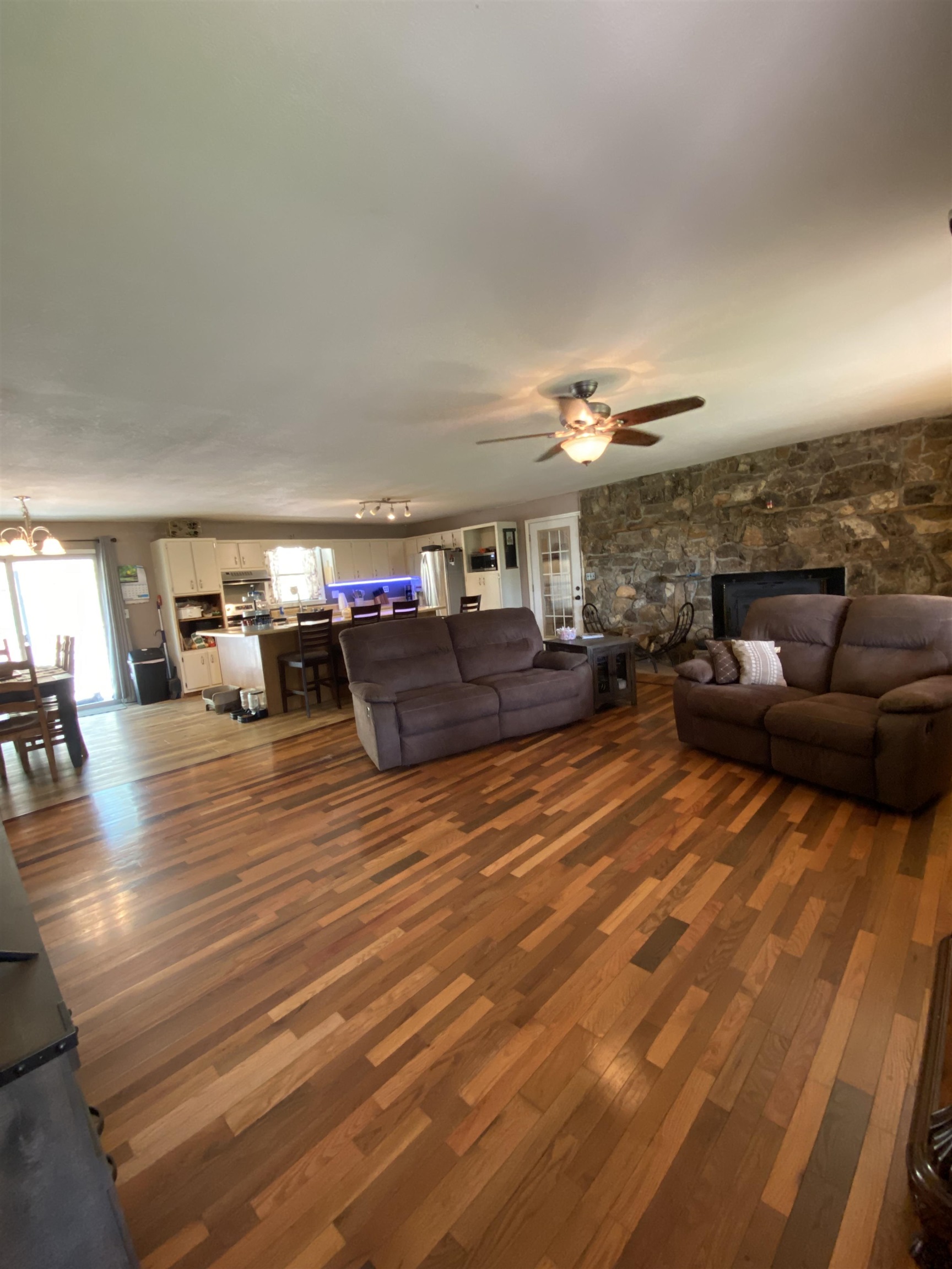 905  River  Hardy, AR