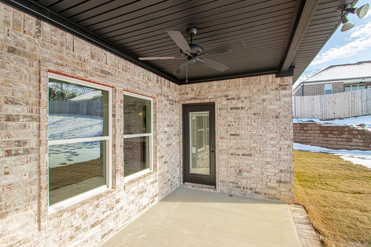 5013 Clover Brook Drive Bryant, AR 72022