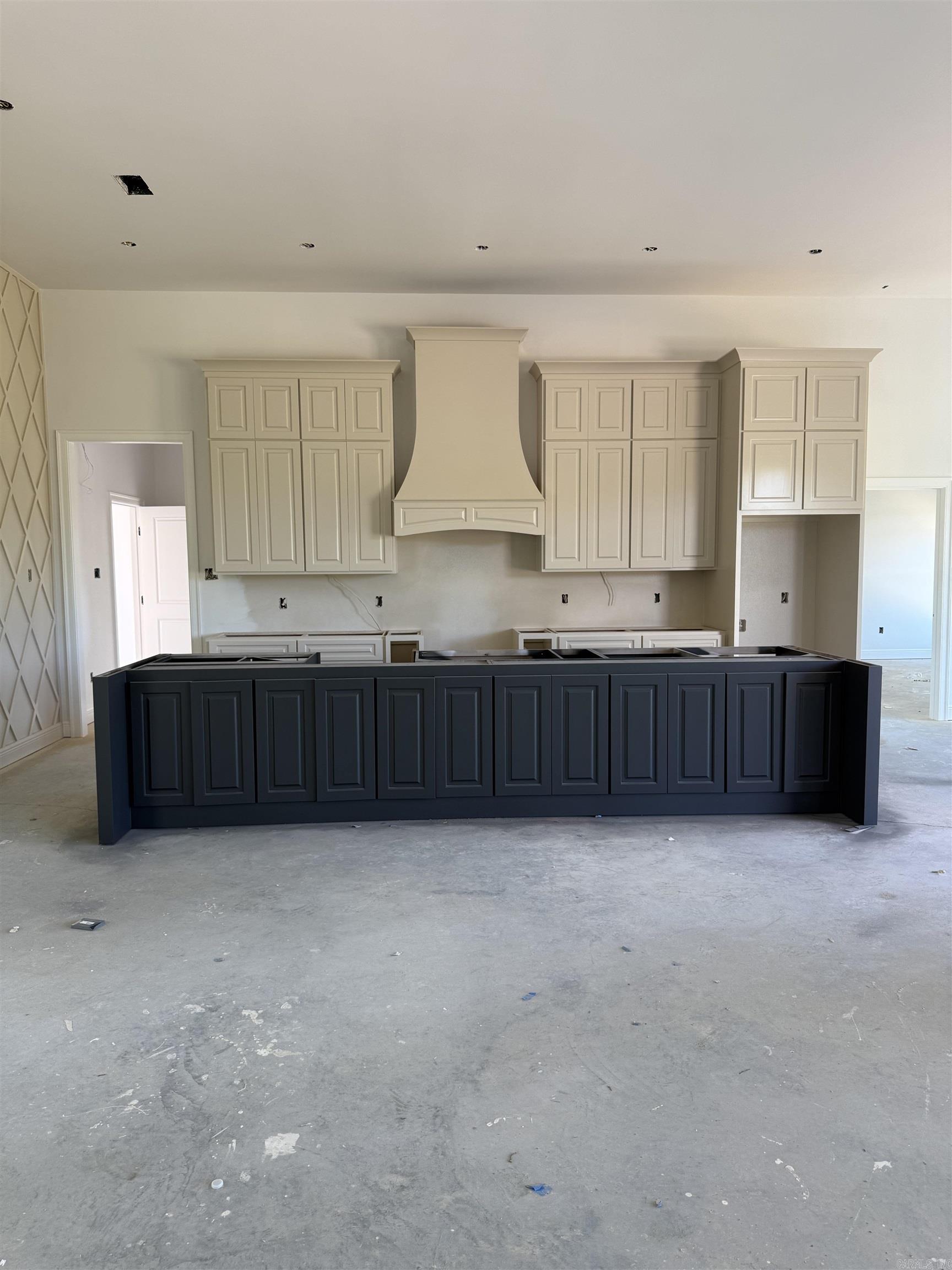 32  Lowell  Greenbrier, AR