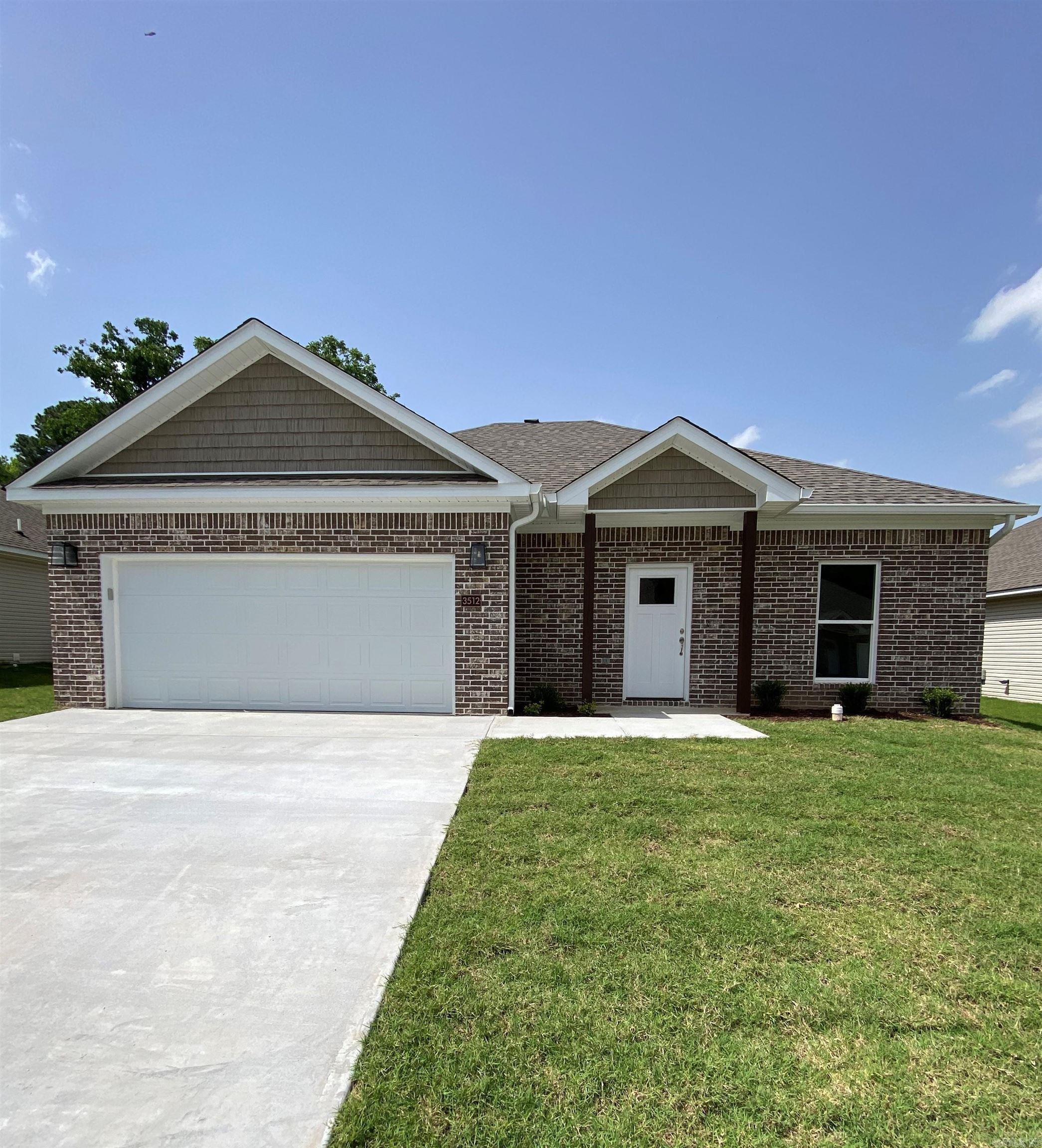 3512  Village Walk  Bryant, AR