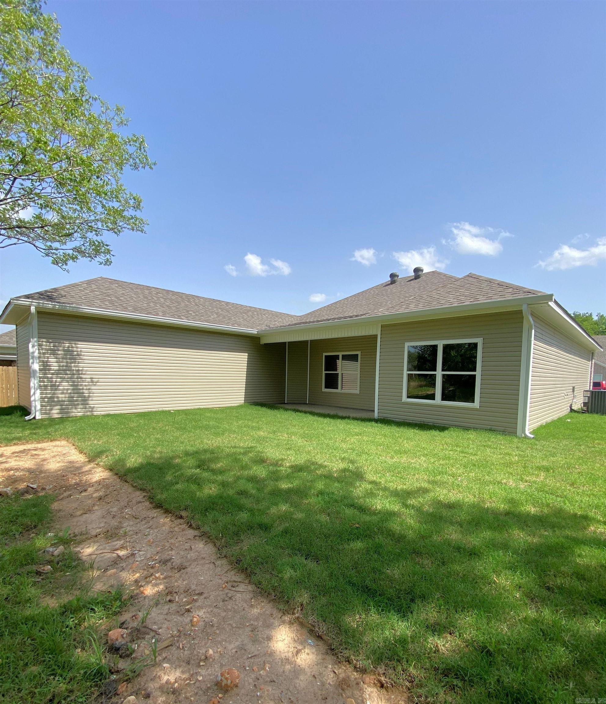 3512  Village Walk  Bryant, AR